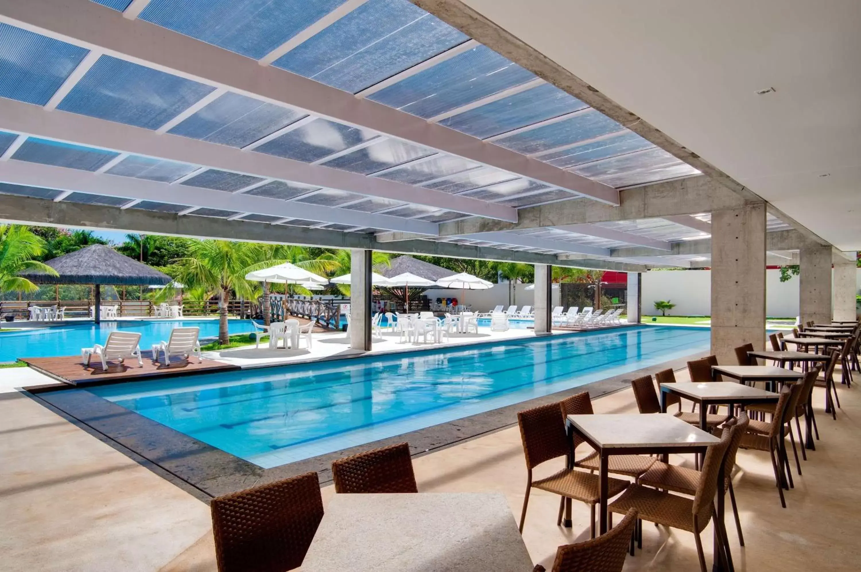 On site, Swimming Pool in Best Western Suites Le Jardin Caldas Novas
