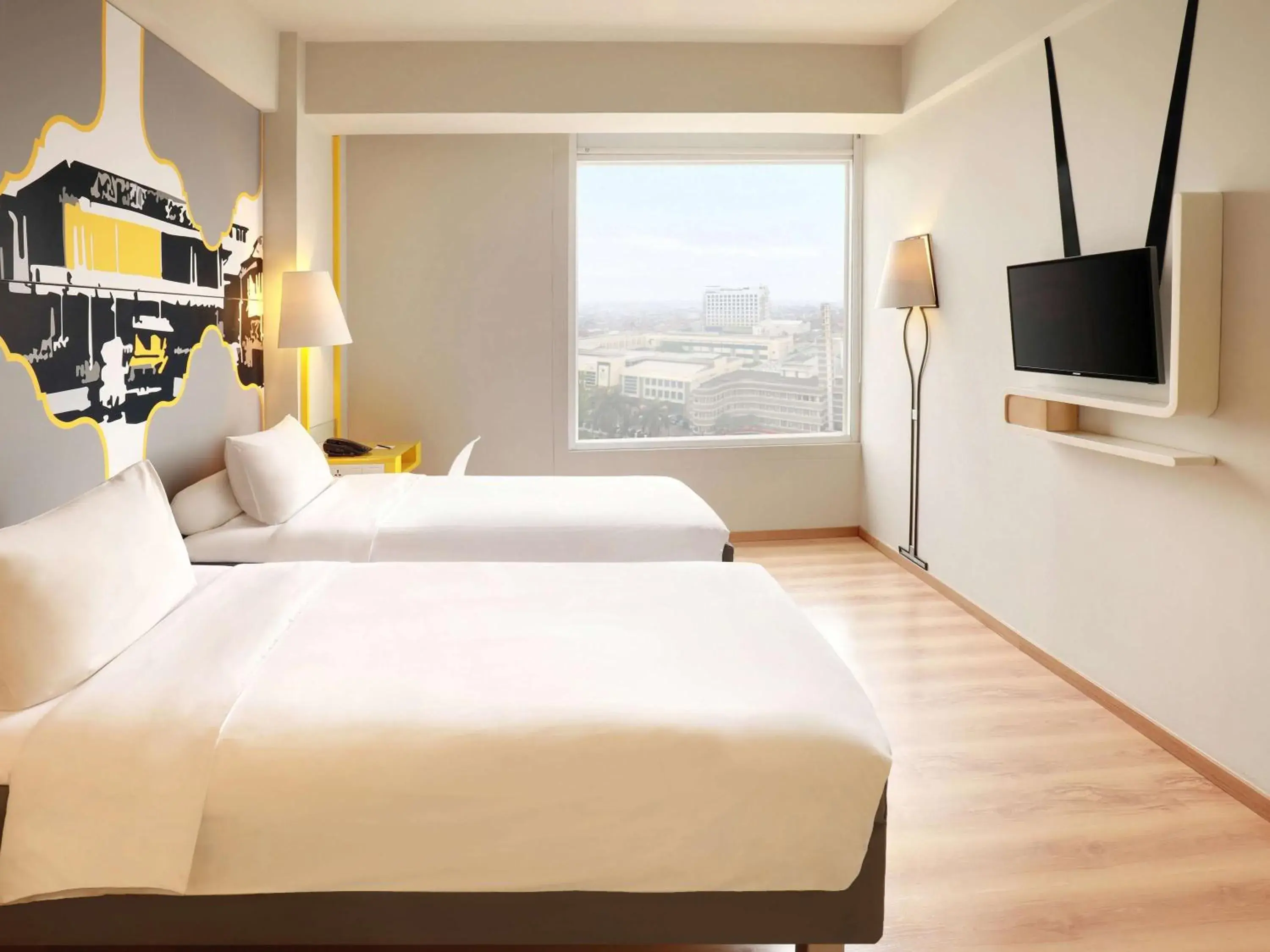 Photo of the whole room, Bed in KIMAYA Braga Bandung by HARRIS Photo of the whole room, Bed in KIMAYA Braga Bandung by HARRIS