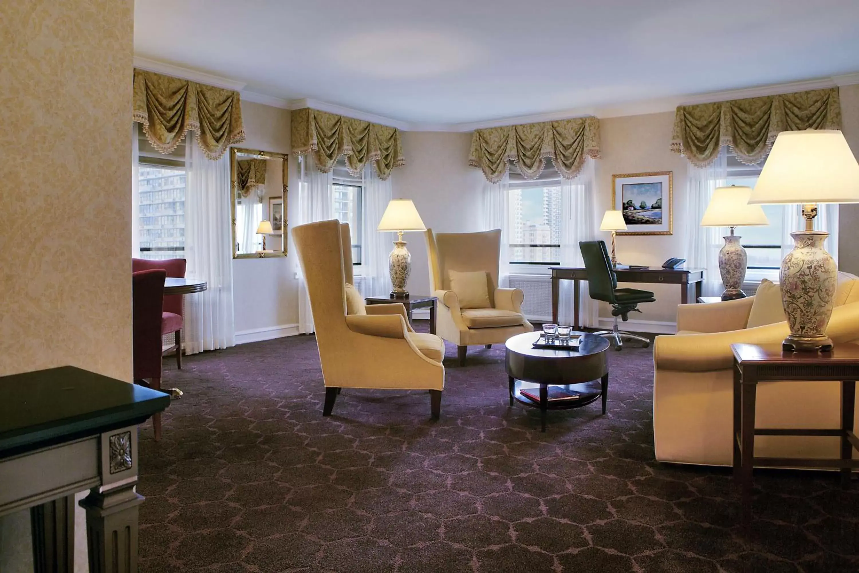 Bedroom, Seating Area in The Drake Hotel