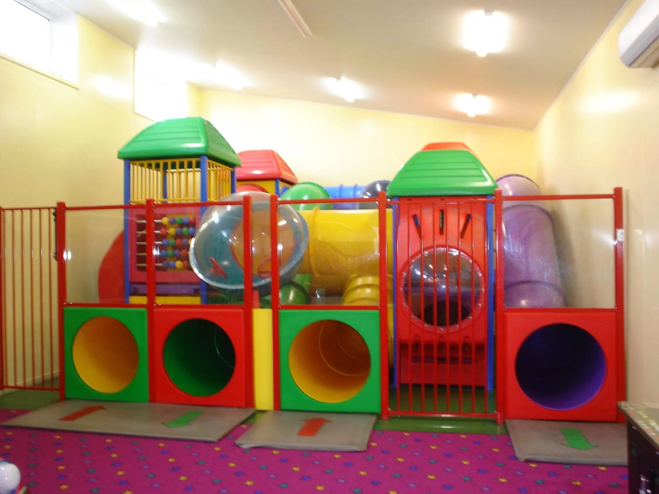 Children play ground in Argosy Motor Inn