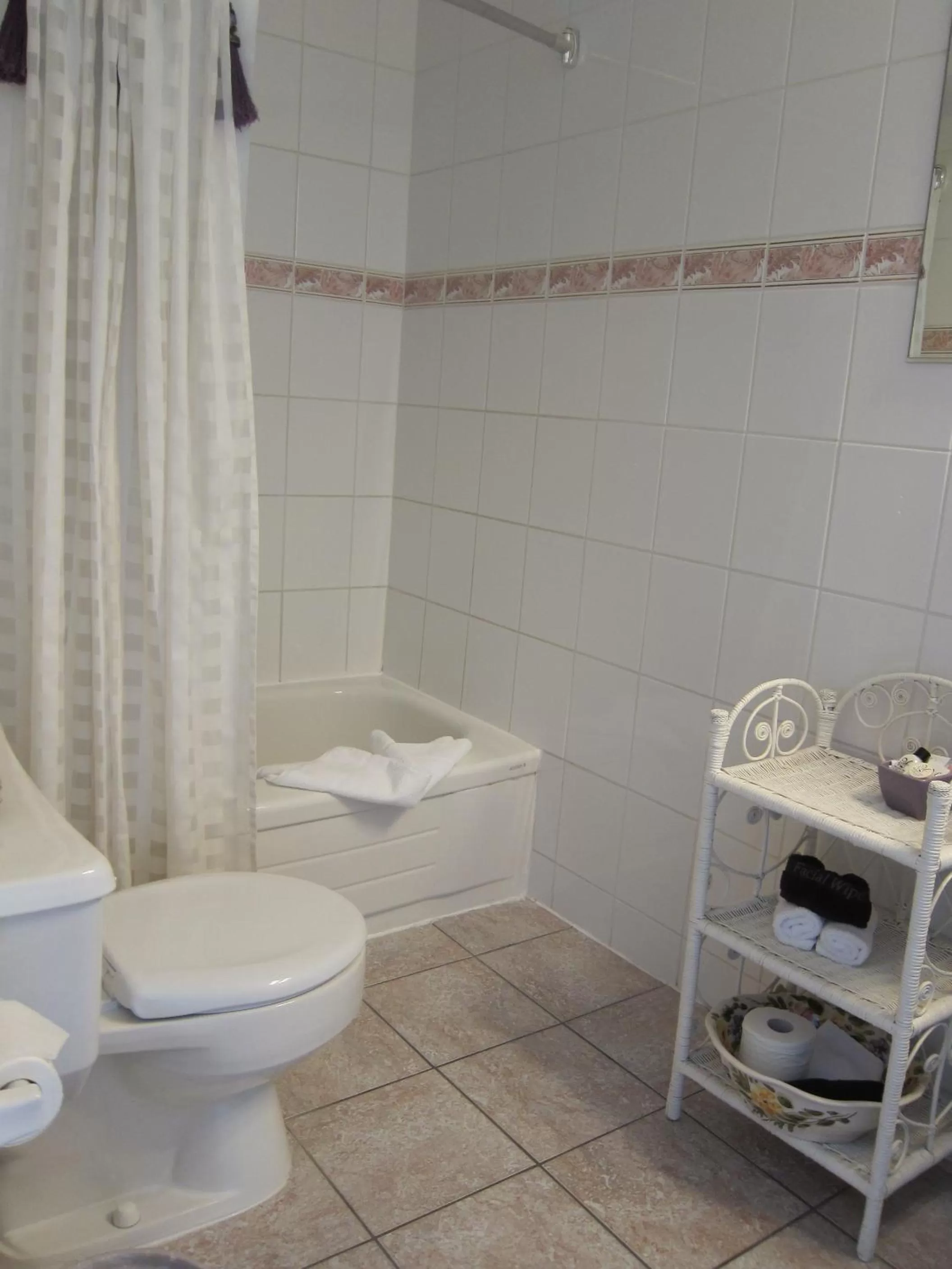 Bathroom in McGee's Inn