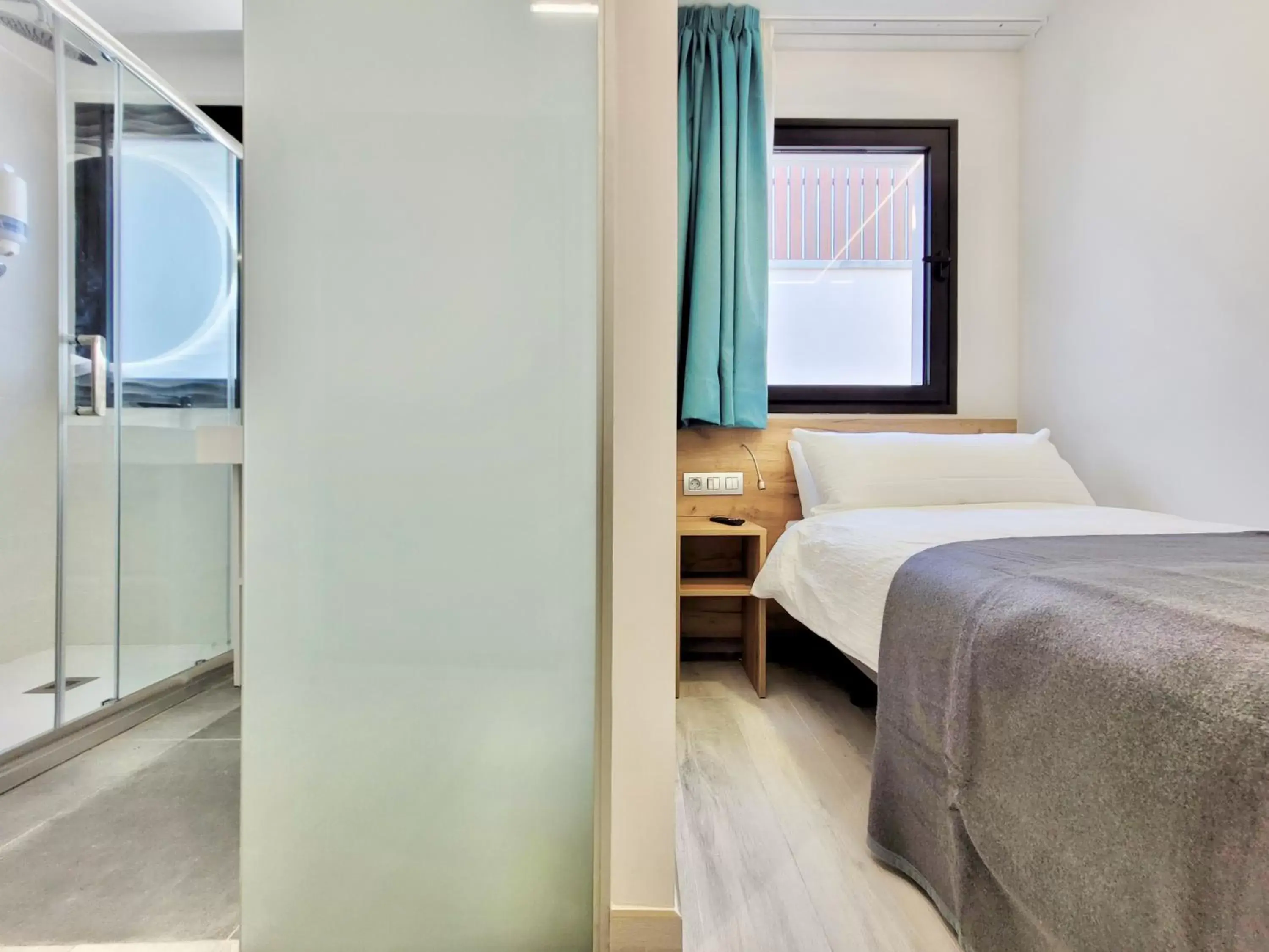 Shower, Bed in Puerto Azul Shower, Bed in Puerto Azul