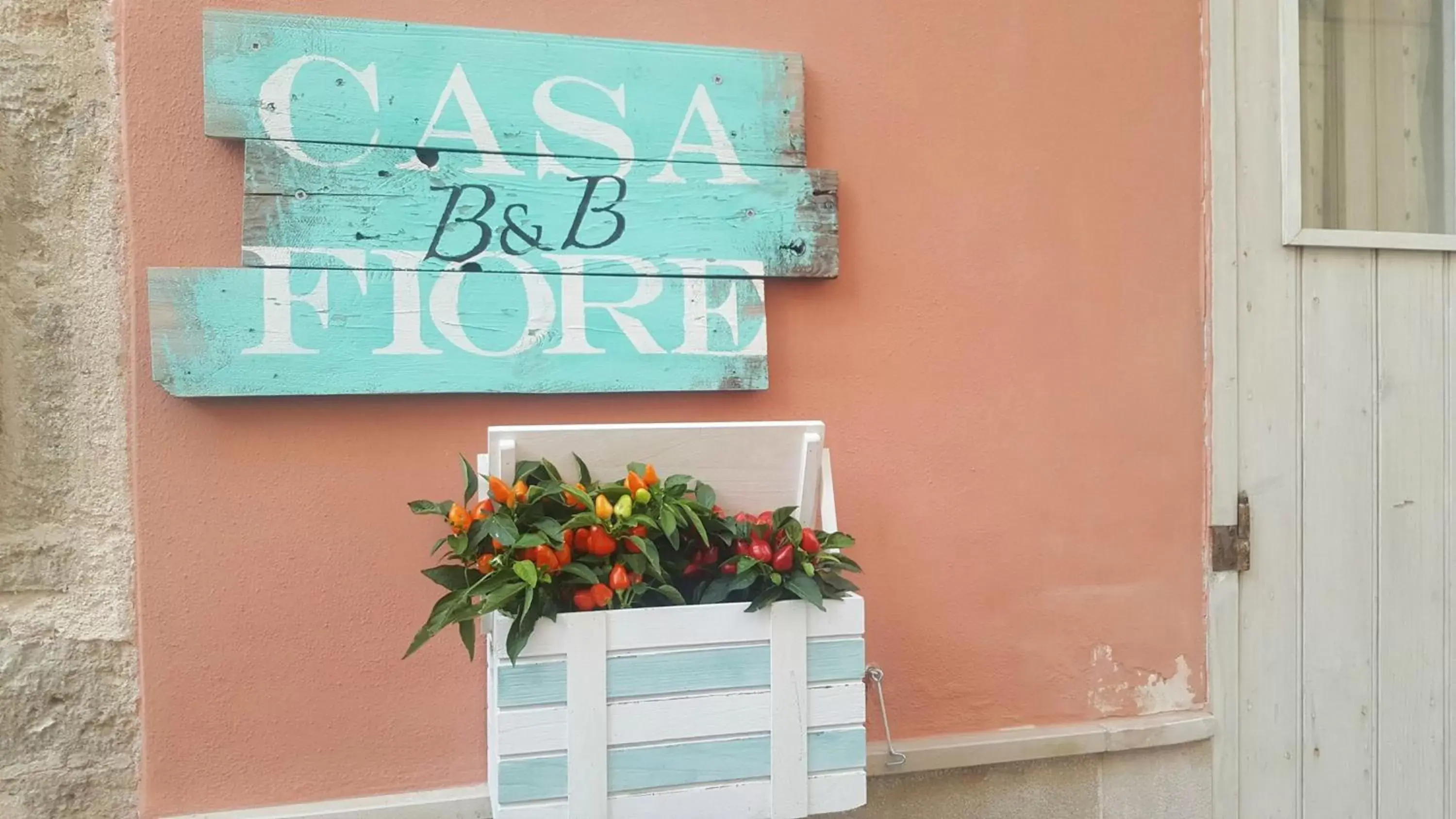 Facade/entrance in B&B Casa Fiore