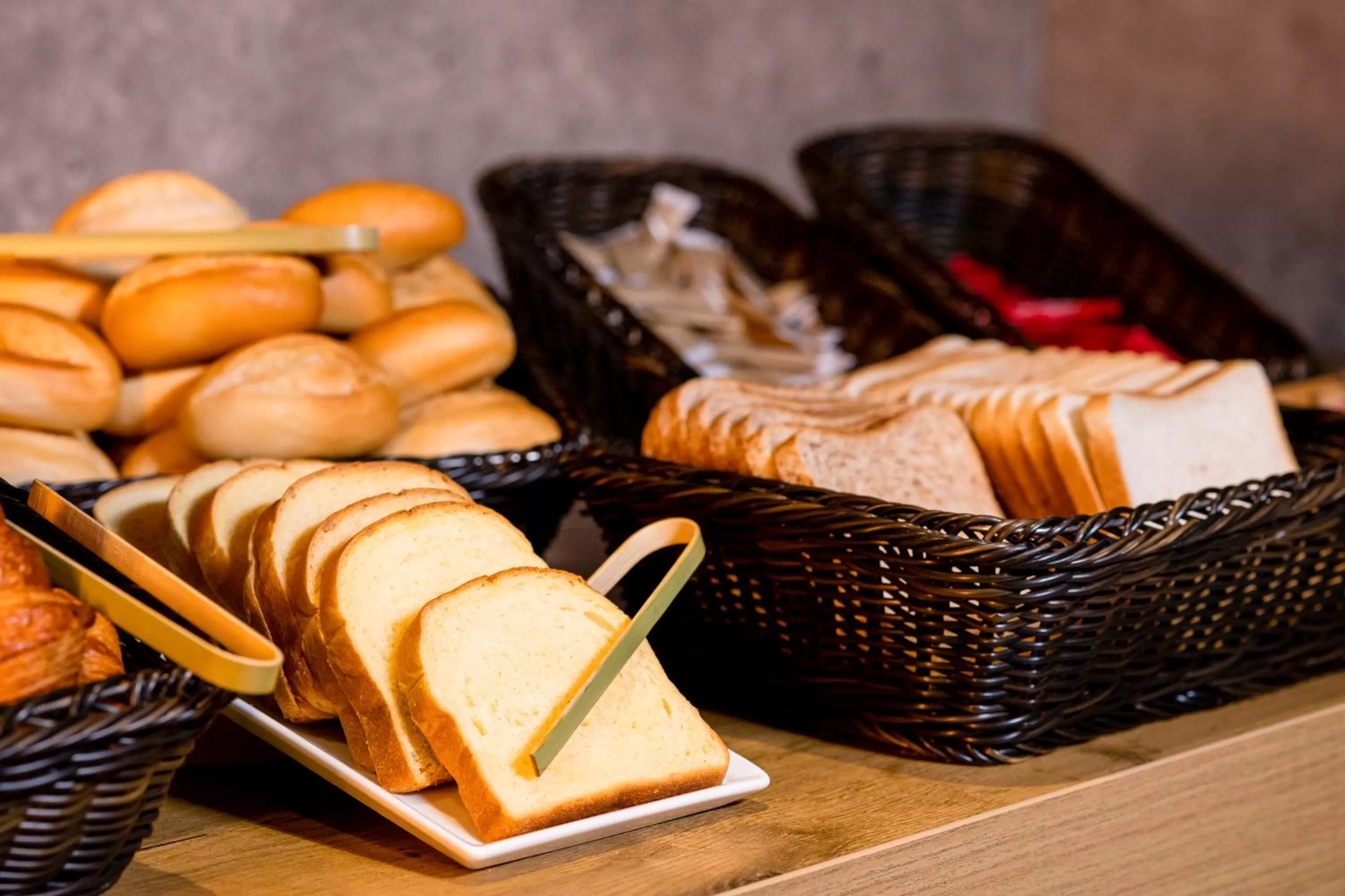 Buffet breakfast in ibis budget Lyon Gerland