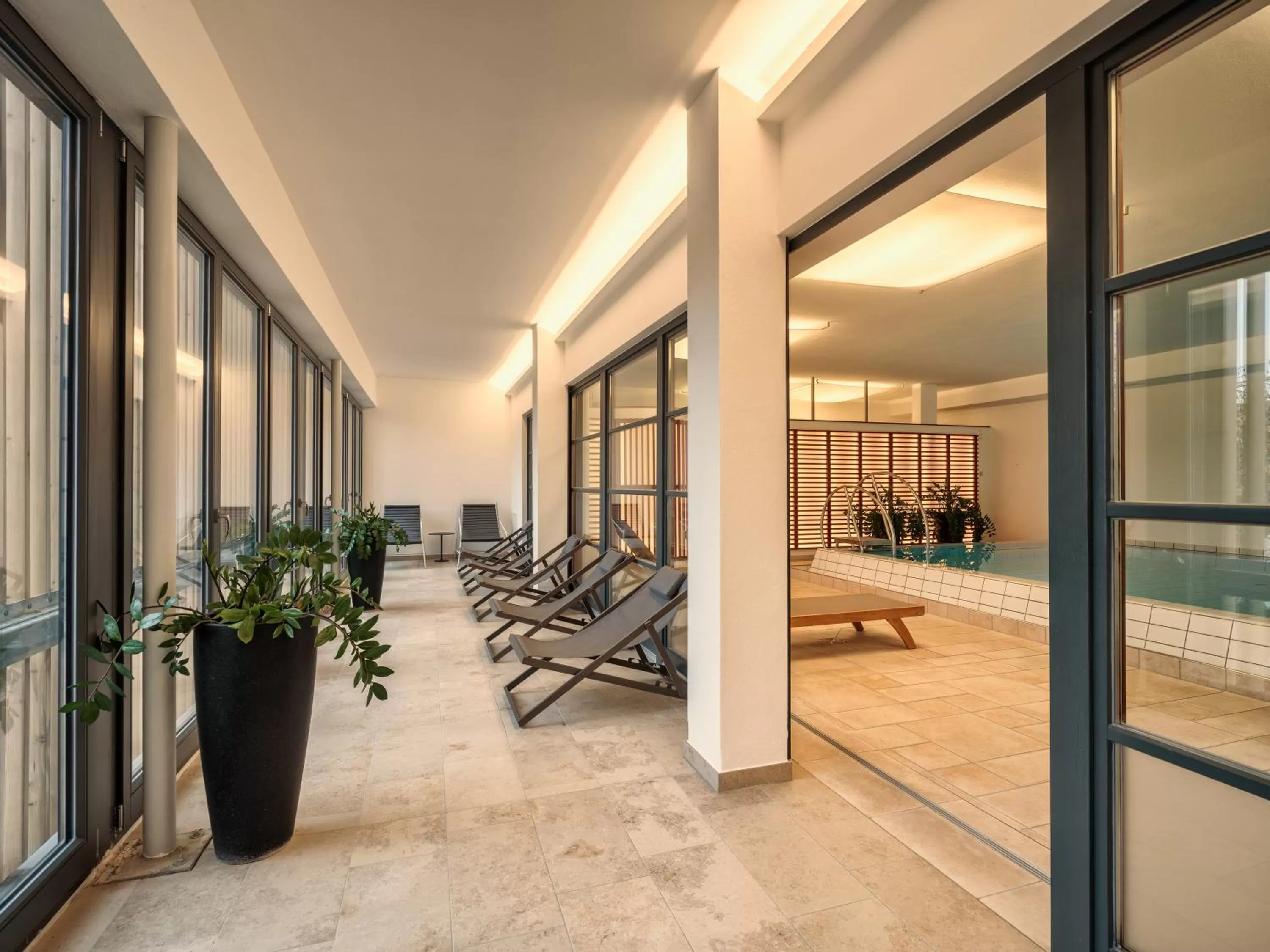 Swimming pool in Romantik Hotel Hirschen