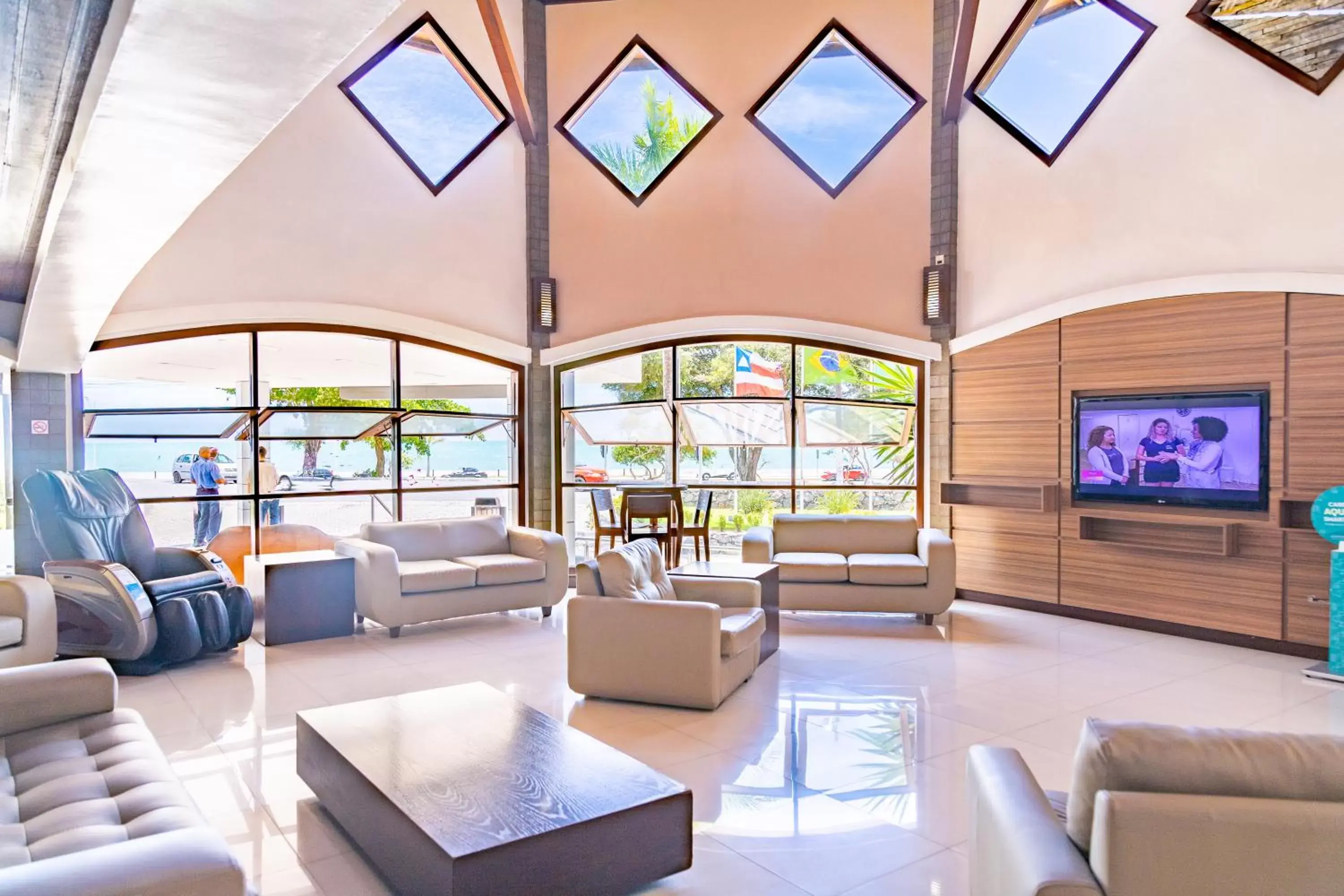 Communal lounge/ TV room, Seating Area in Best Western Shalimar Praia Hotel