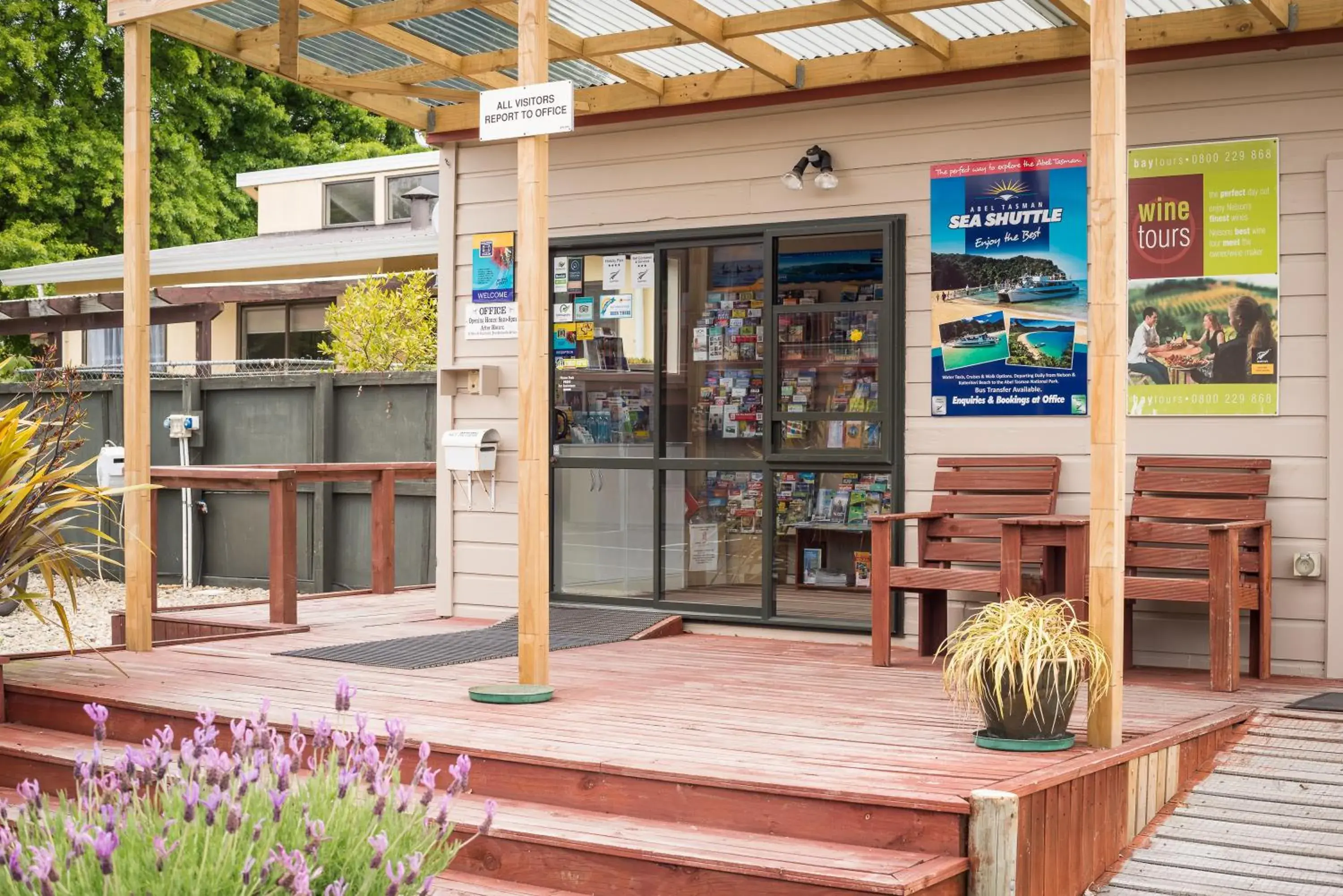 Facade/entrance in Nelson City TOP 10 Holiday Park Facade/entrance in Nelson City TOP 10 Holiday Park