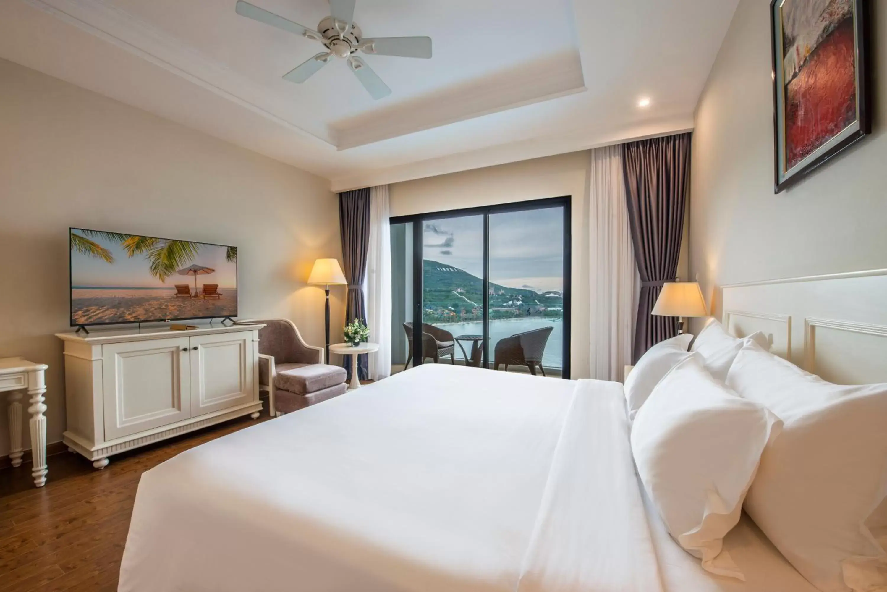Bedroom in Vinpearl Resort & Spa Nha Trang Bay