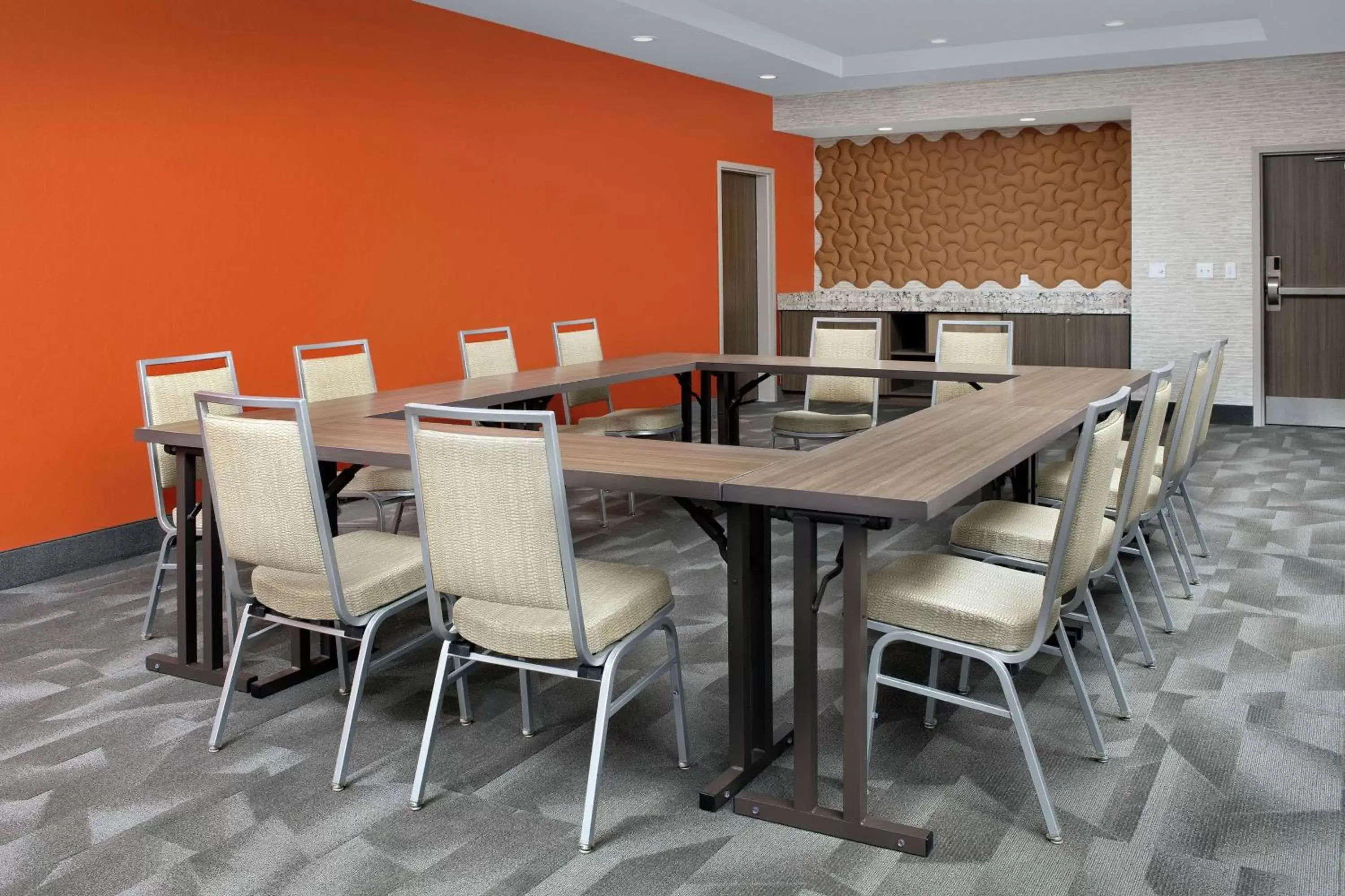Meeting/conference room in Home2 Suites By Hilton Asheville Biltmore Village