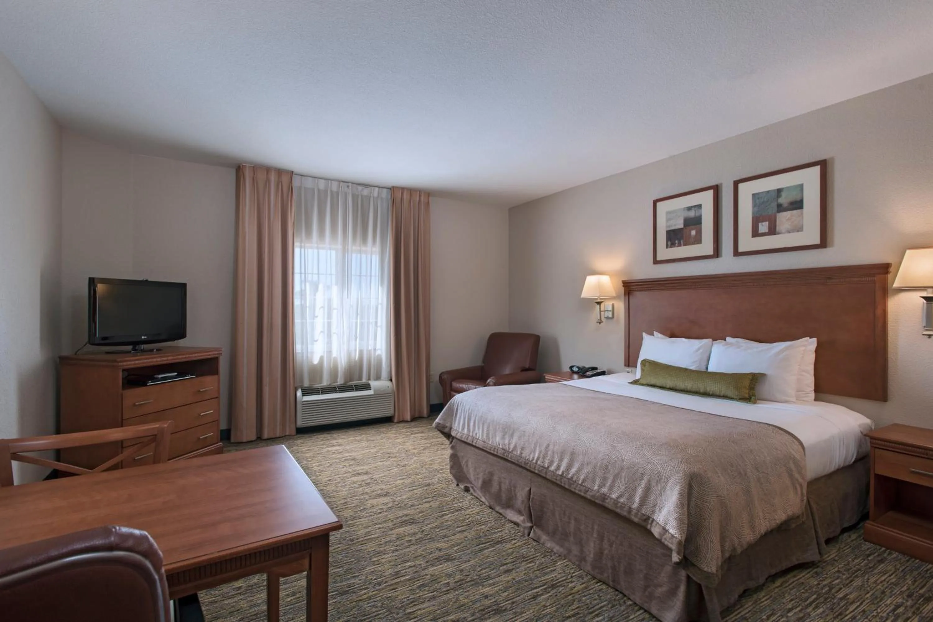 Photo of the whole room, Bed in Candlewood Suites Austin North-Cedar Park by IHG