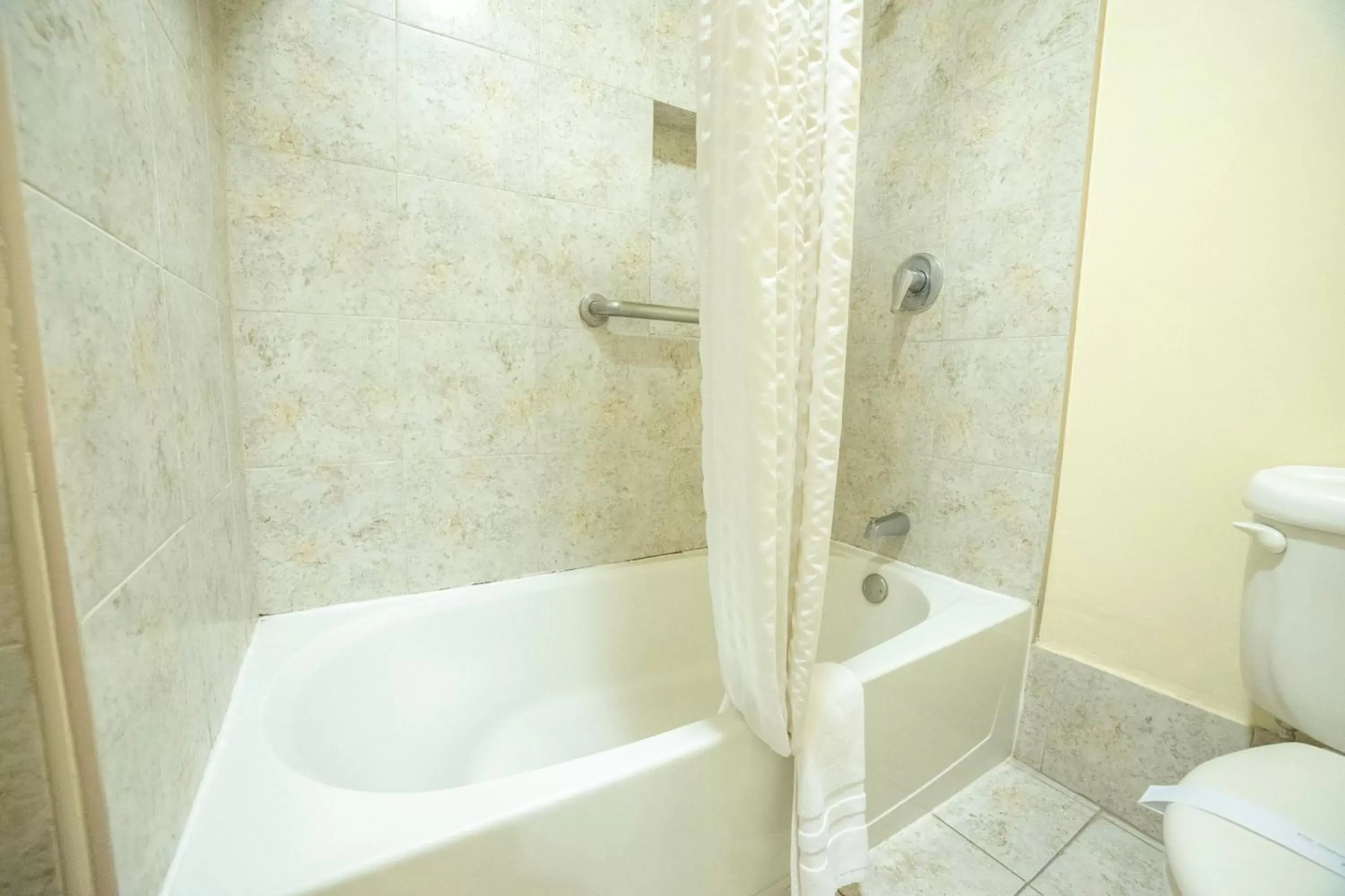 Bath, Bathroom in Hotel Colonial Ciudad Juarez