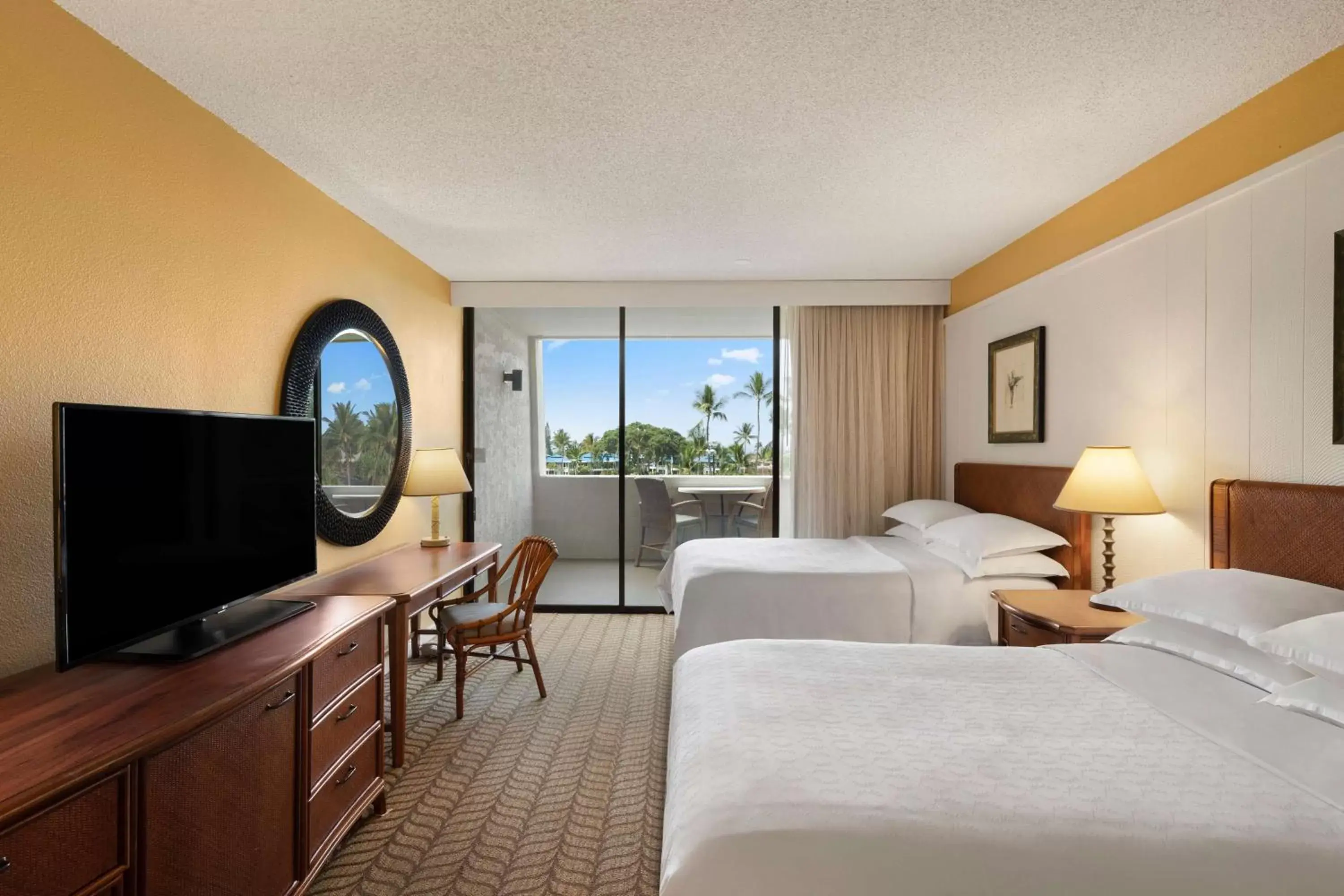 Bedroom, TV/Entertainment Center in Outrigger Kona Resort and Spa