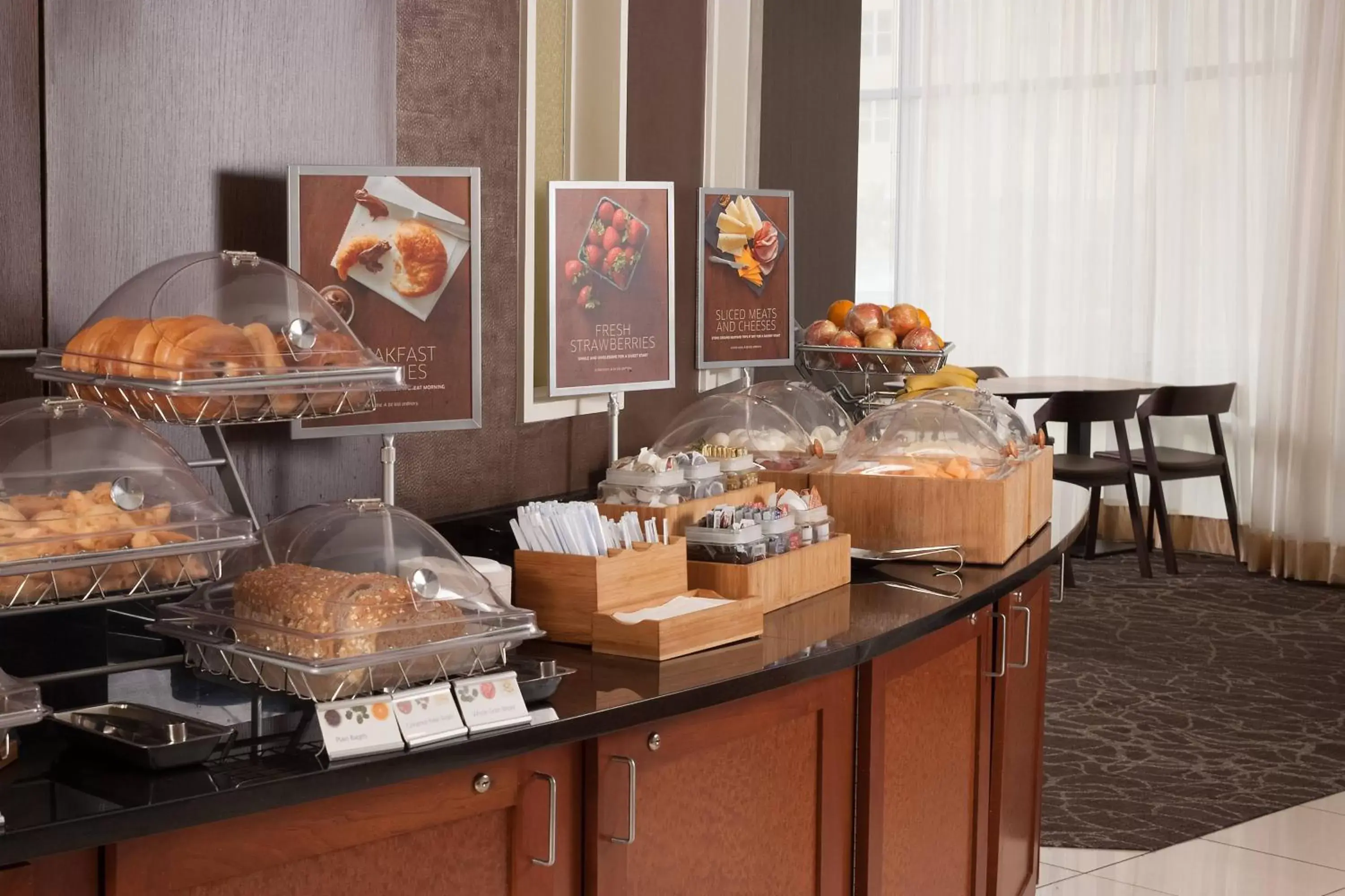 Breakfast, Food in SpringHill Suites Orlando Airport