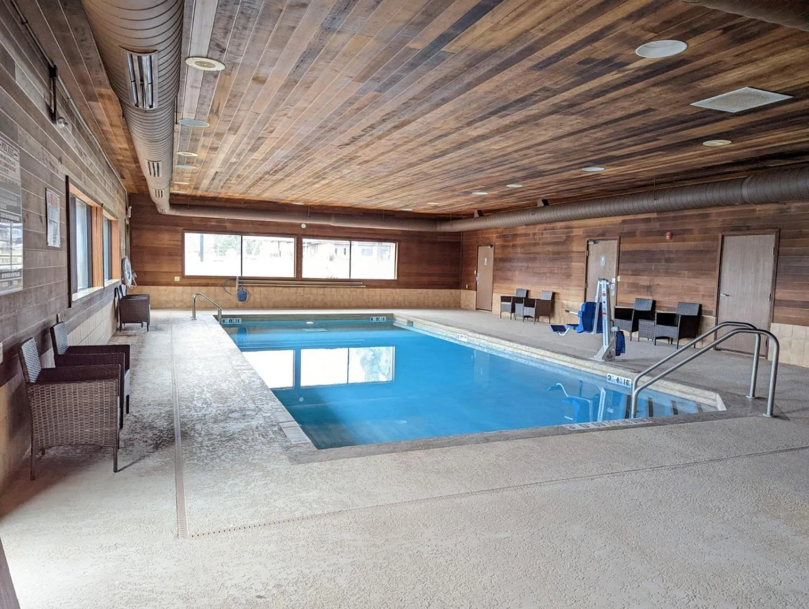 Swimming pool in Cobblestone Inn & Suites - Merrill
