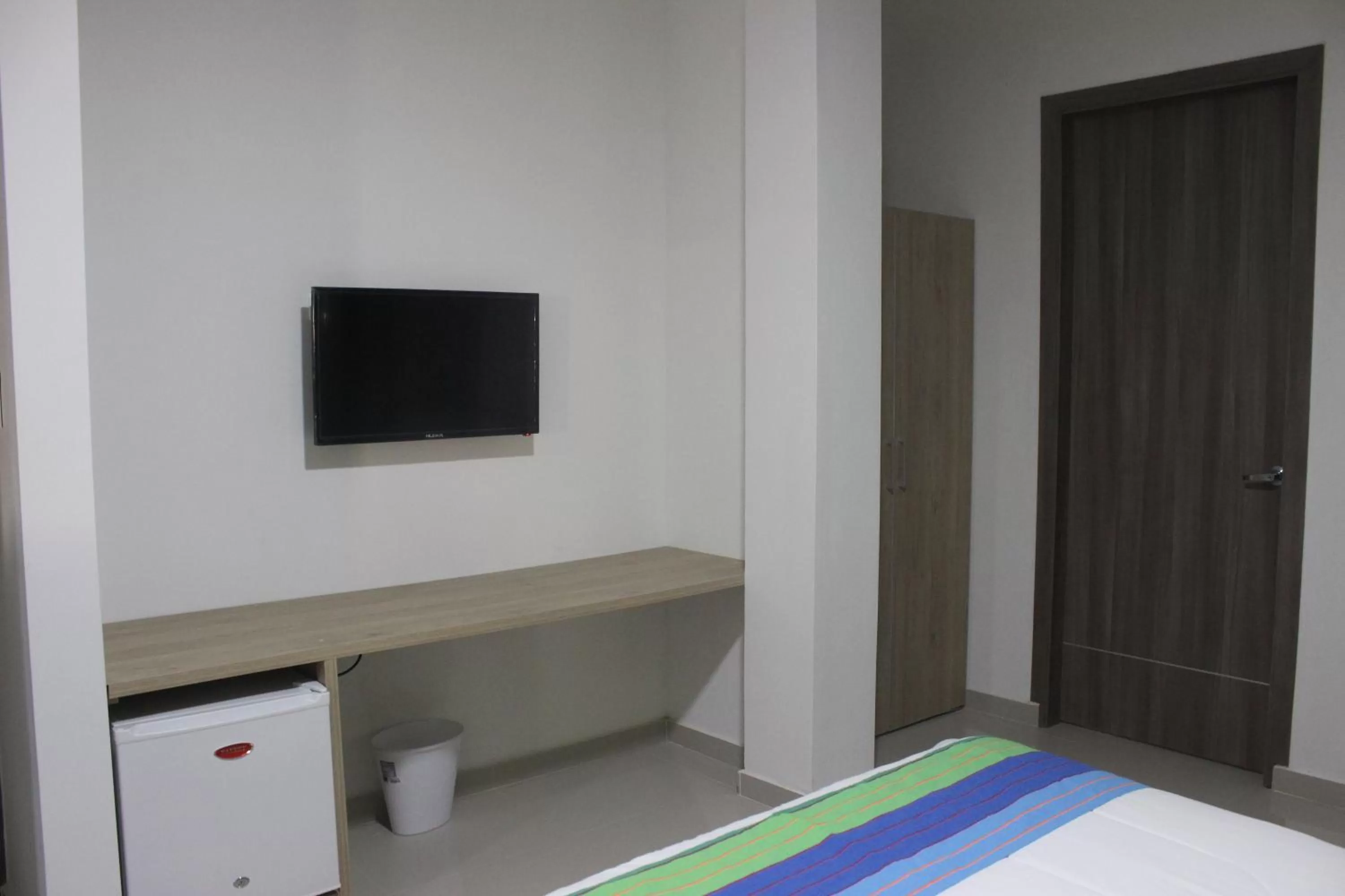 Photo of the whole room in Hotel Emerawaa