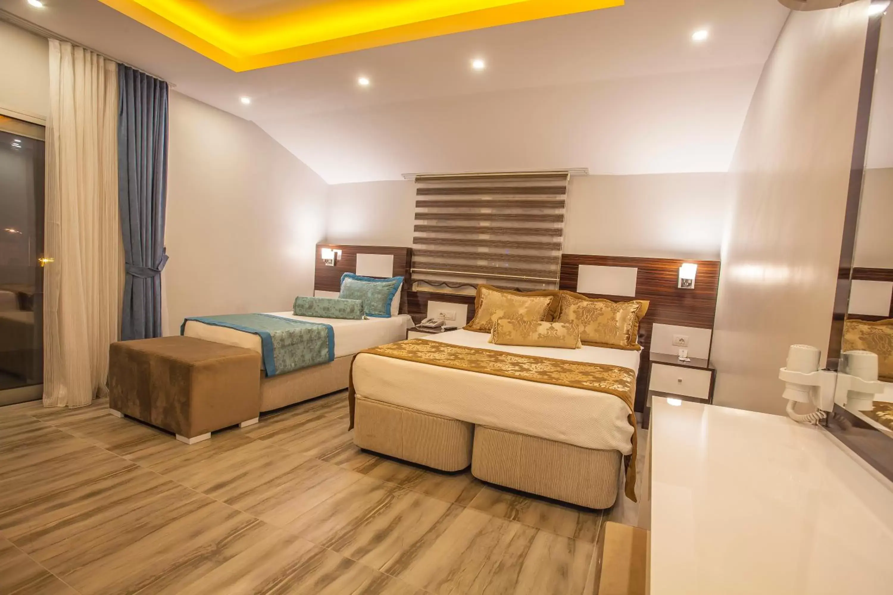 Photo of the whole room, Bed in Pamukkale Termal Ece Otel