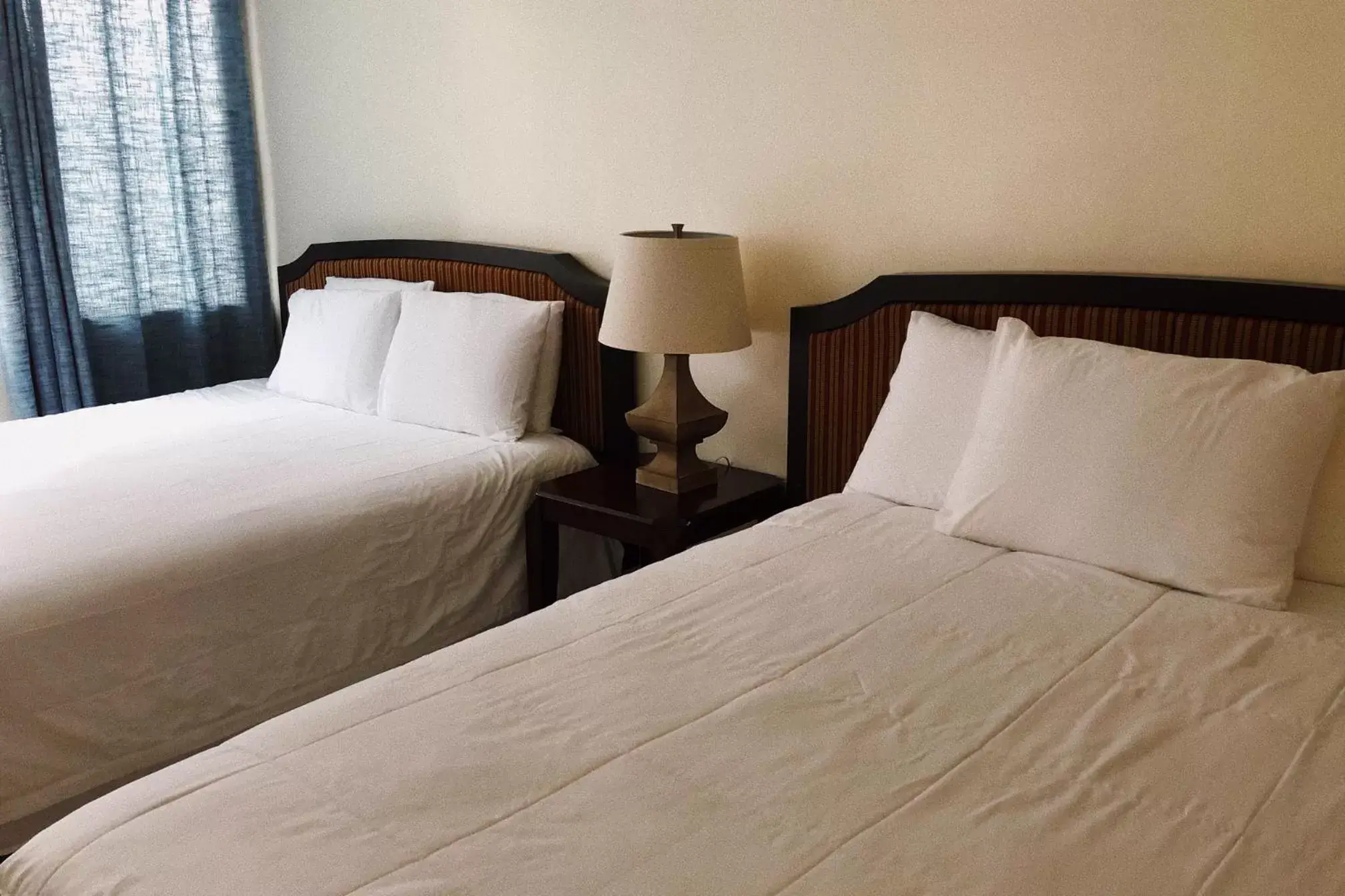 Standard Double Studio with Two Double Beds in Hilo Reeds Bay Hotel Standard Double Studio with Two Double Beds in Hilo Reeds Bay Hotel