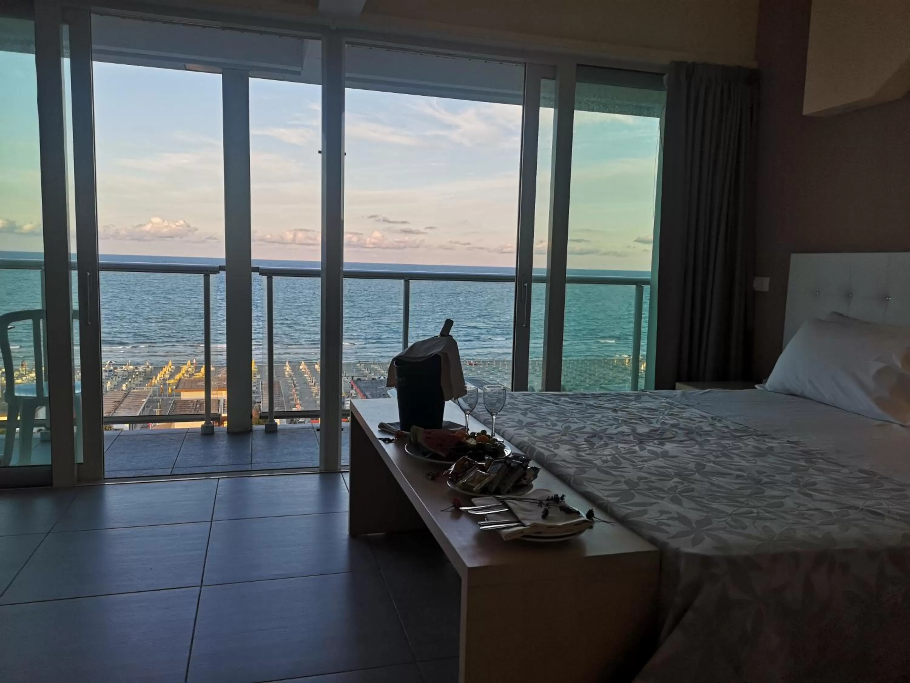 Sea view, Bed in Hotel Adria