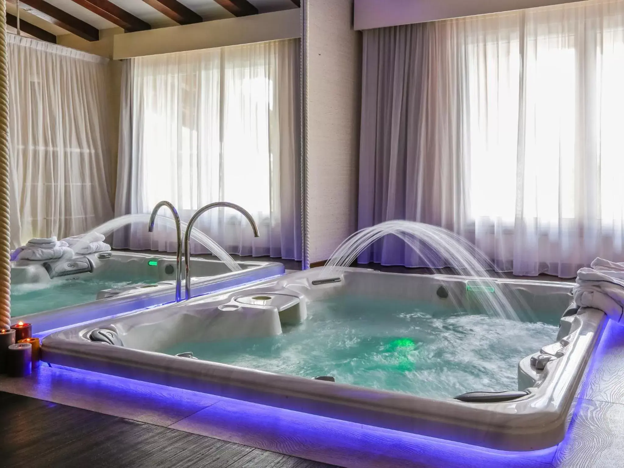 Hot Tub, Spa/Wellness in Hotel Motel Prestige