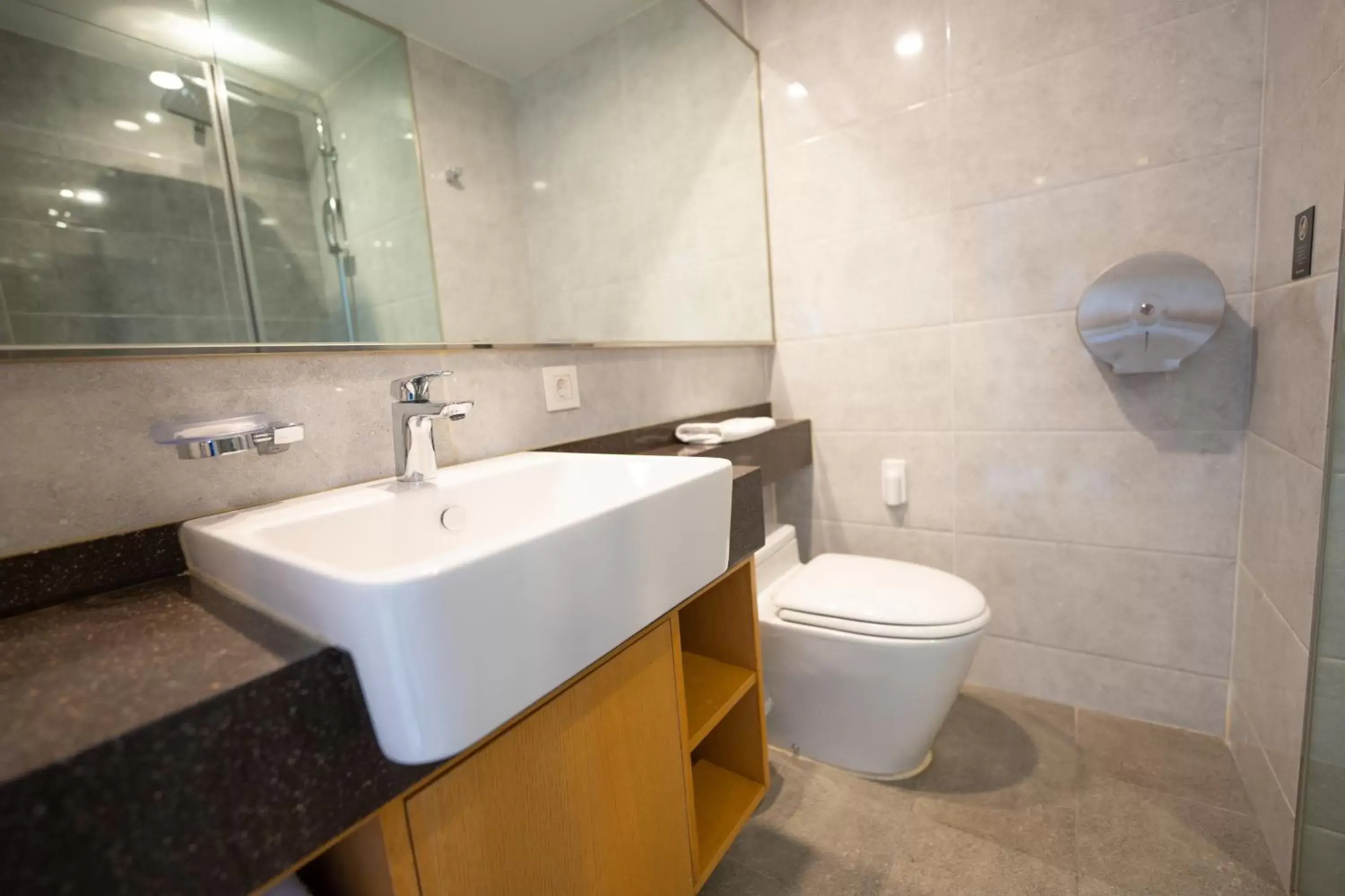 Bathroom in Jongno Dongdaemun Lumia Hotel