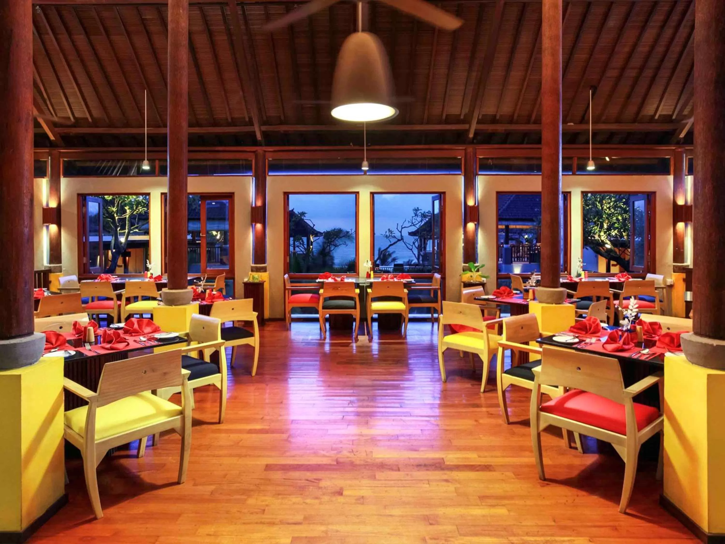 Restaurant/places to eat in Mercure Kuta Bali