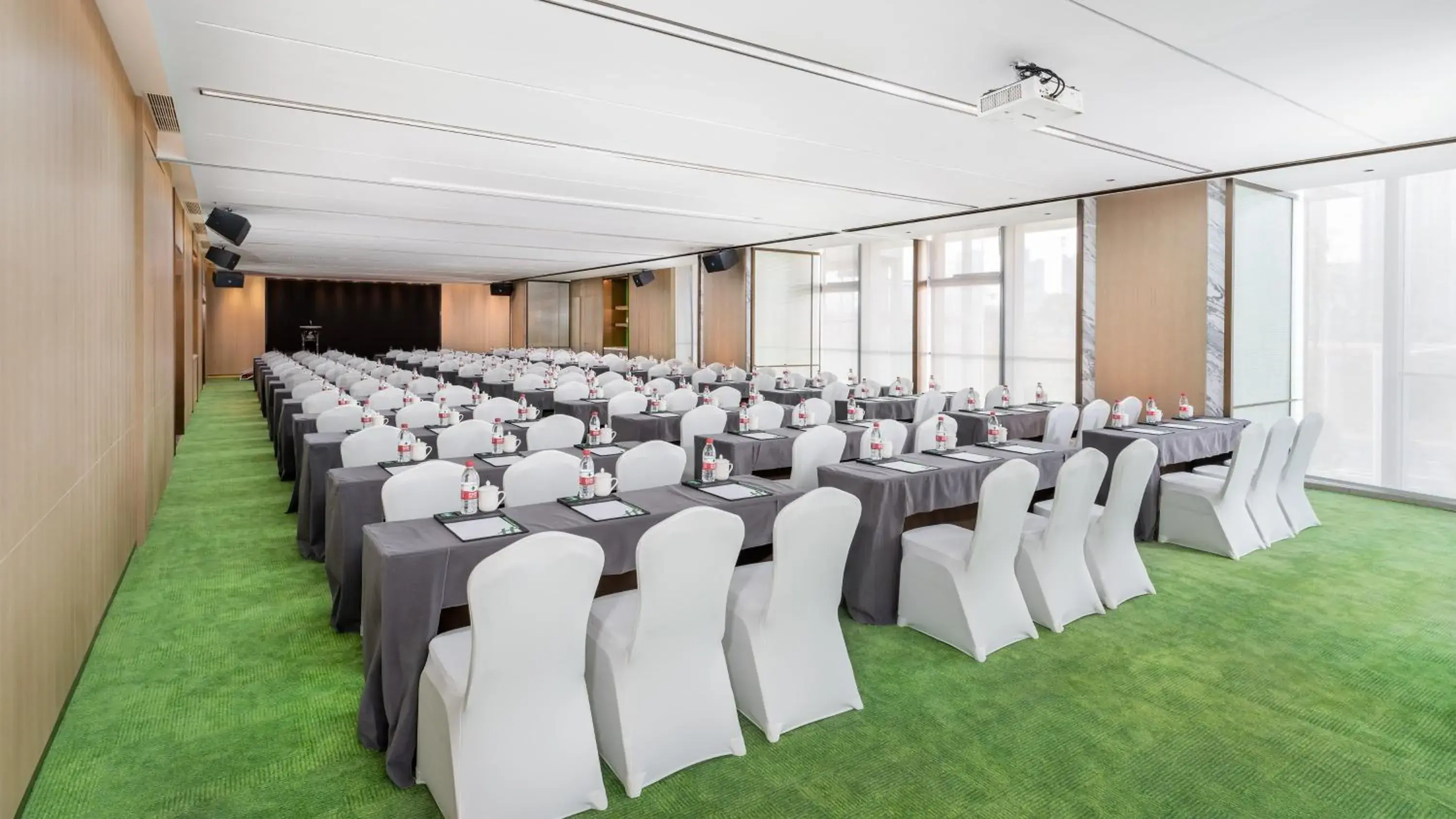 Meeting/conference room, Banquet Facilities in Holiday Inn Changsha Malanshan, an IHG Hotel