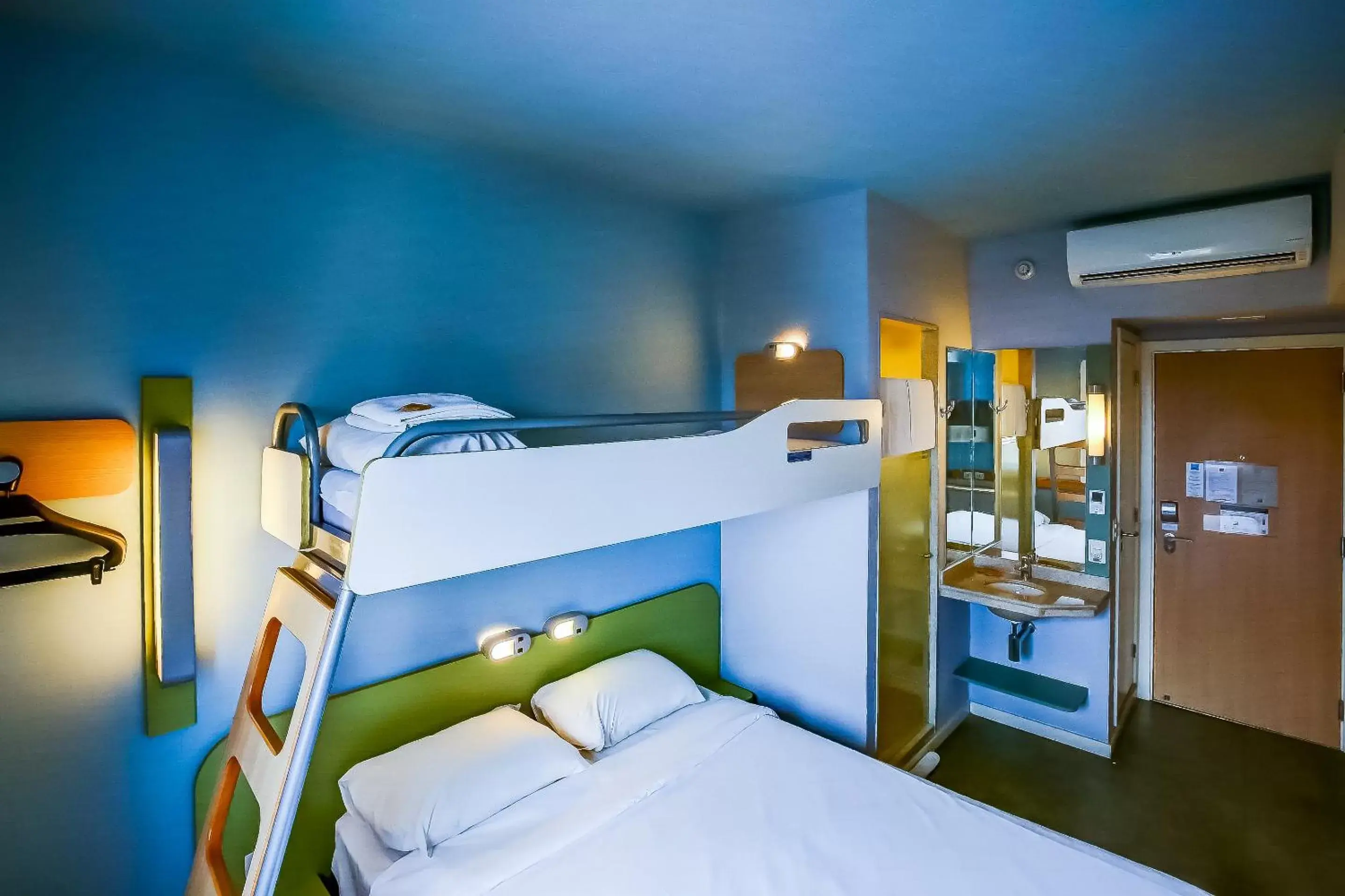 Bunk Bed in ibis budget Rio de Janeiro Nova America