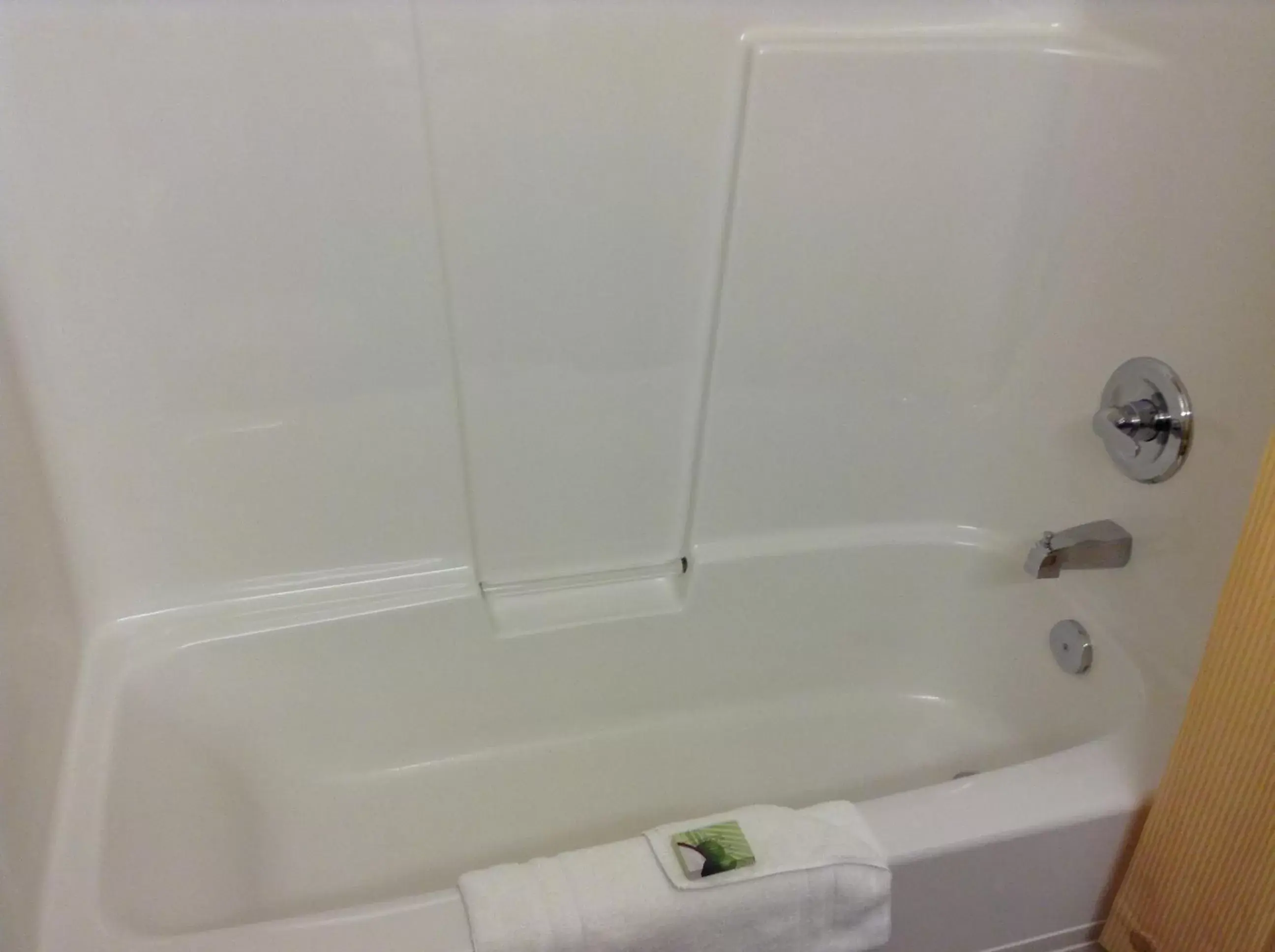 Bathroom in Lakeview Inns & Suites - Fort Nelson Bathroom in Lakeview Inns & Suites - Fort Nelson