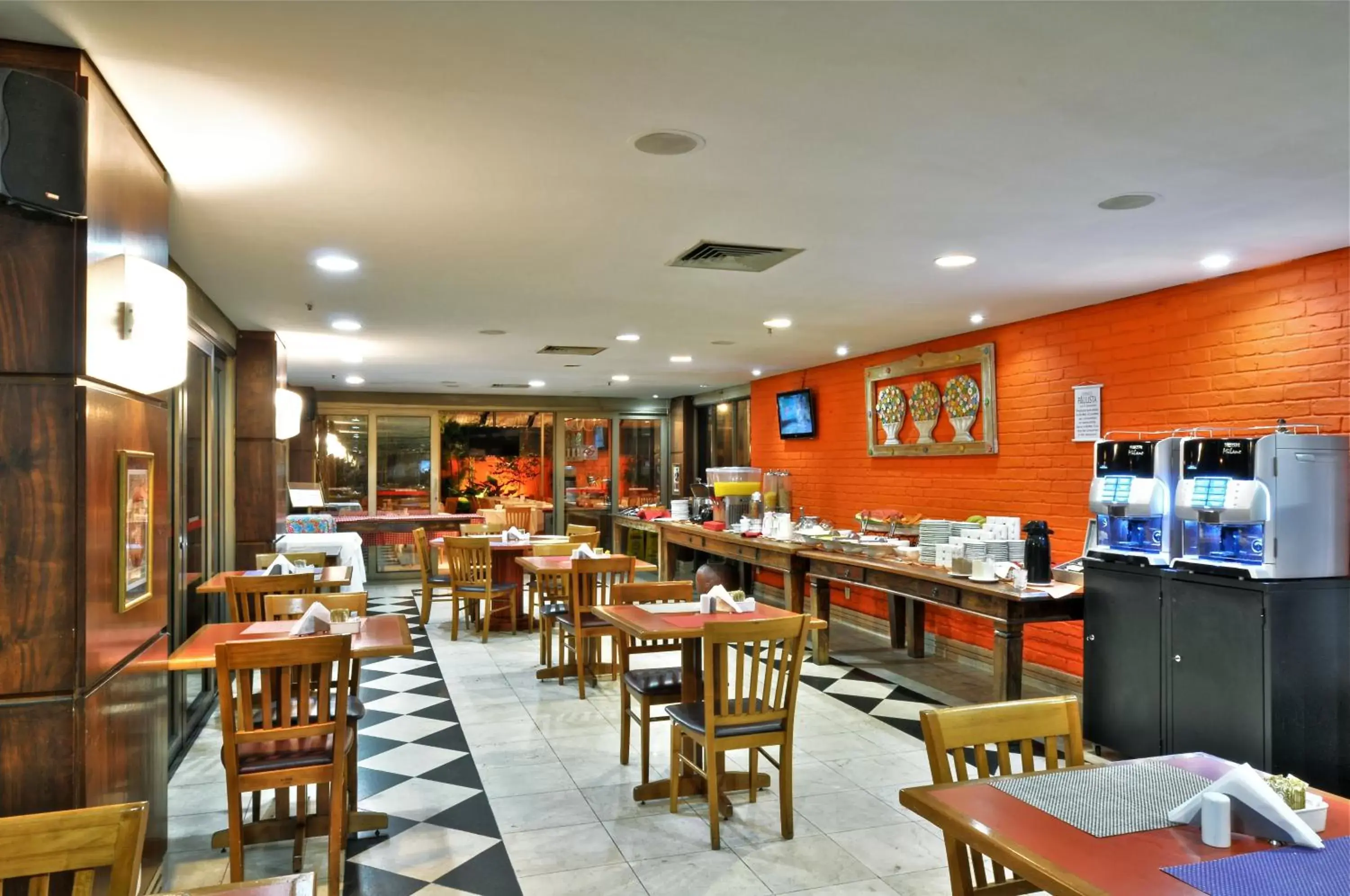 Restaurant/Places to Eat in Transamerica Executive Paulista