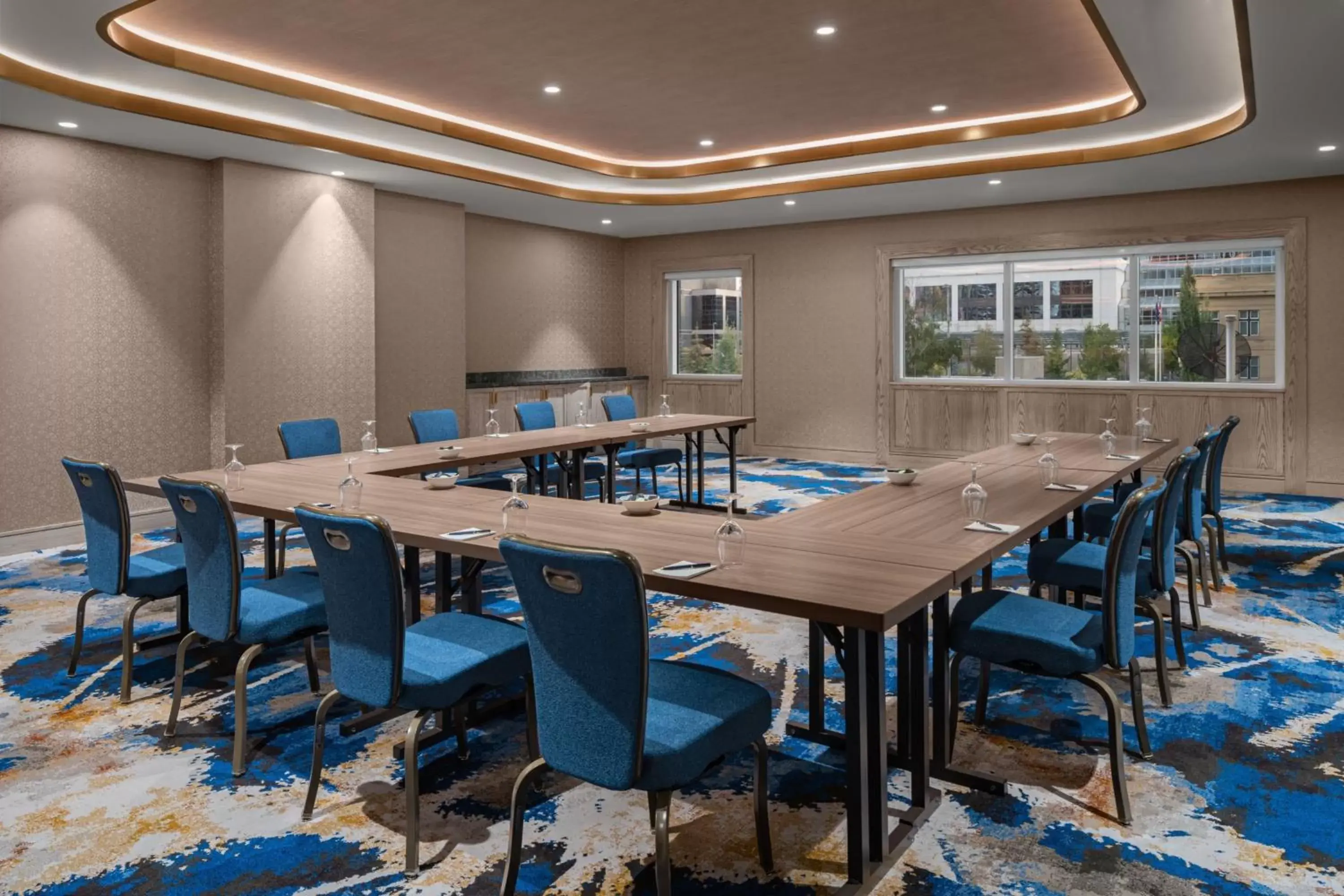 Meeting/conference room in Courtyard by Marriott Calgary Downtown