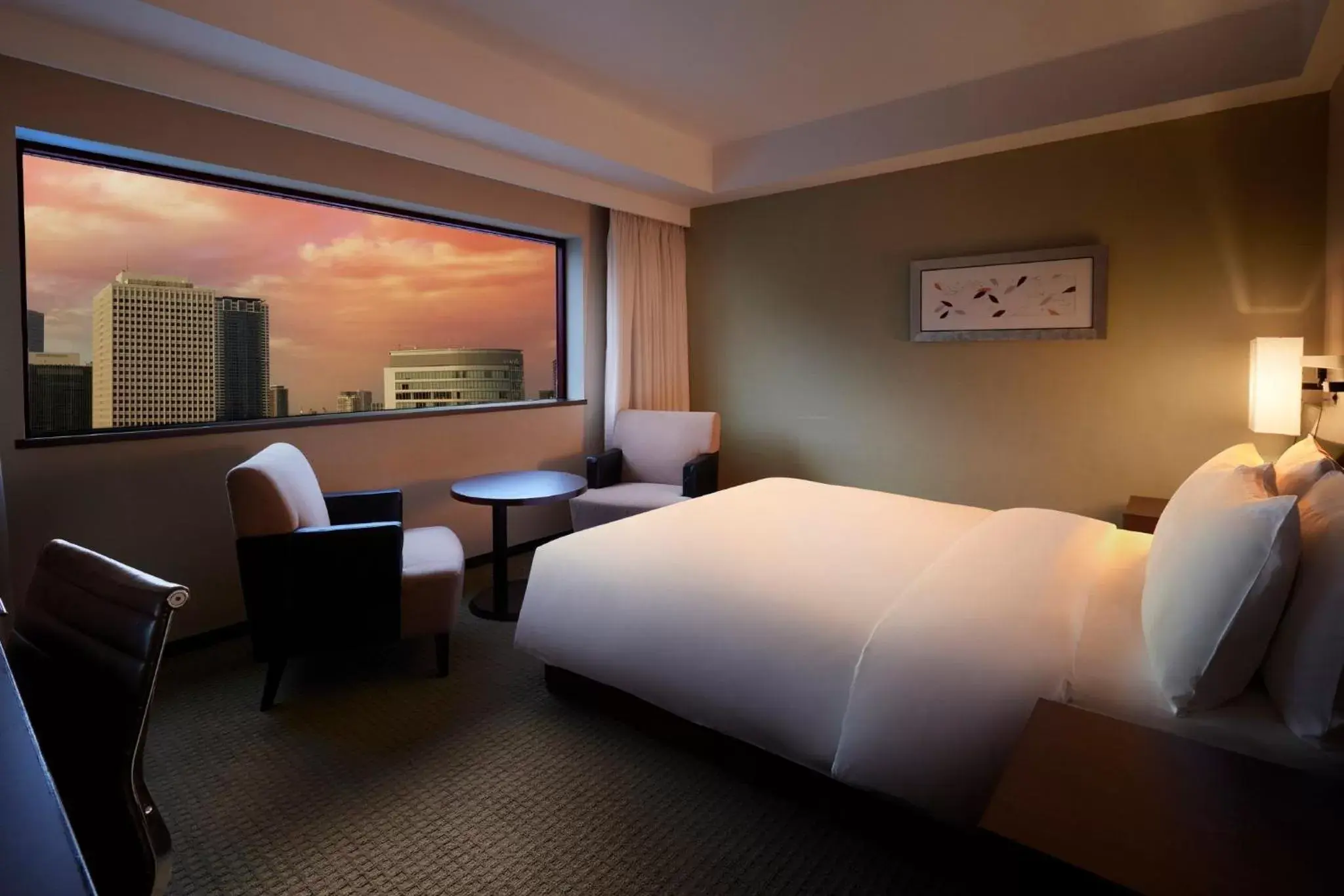 Photo of the whole room in ANA Crowne Plaza Osaka, an IHG Hotel