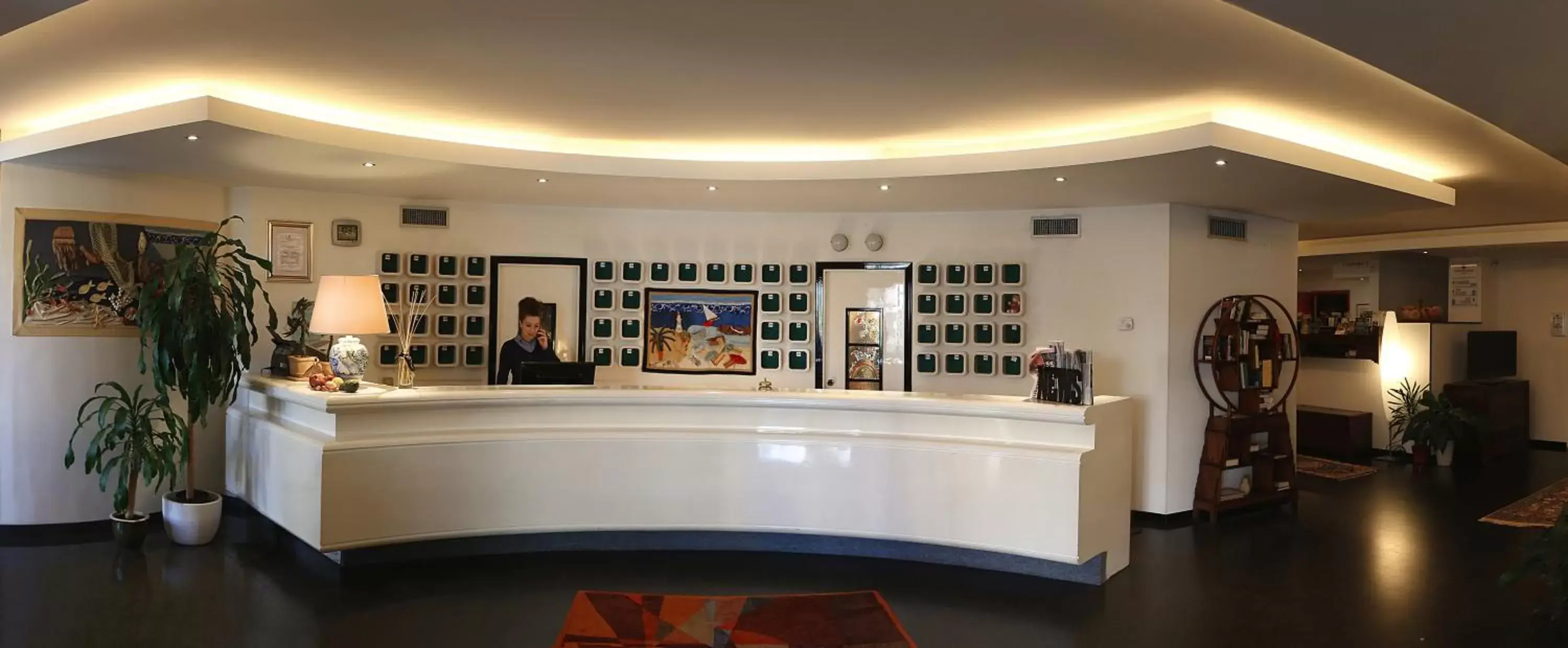 Lobby or reception in Hotel International