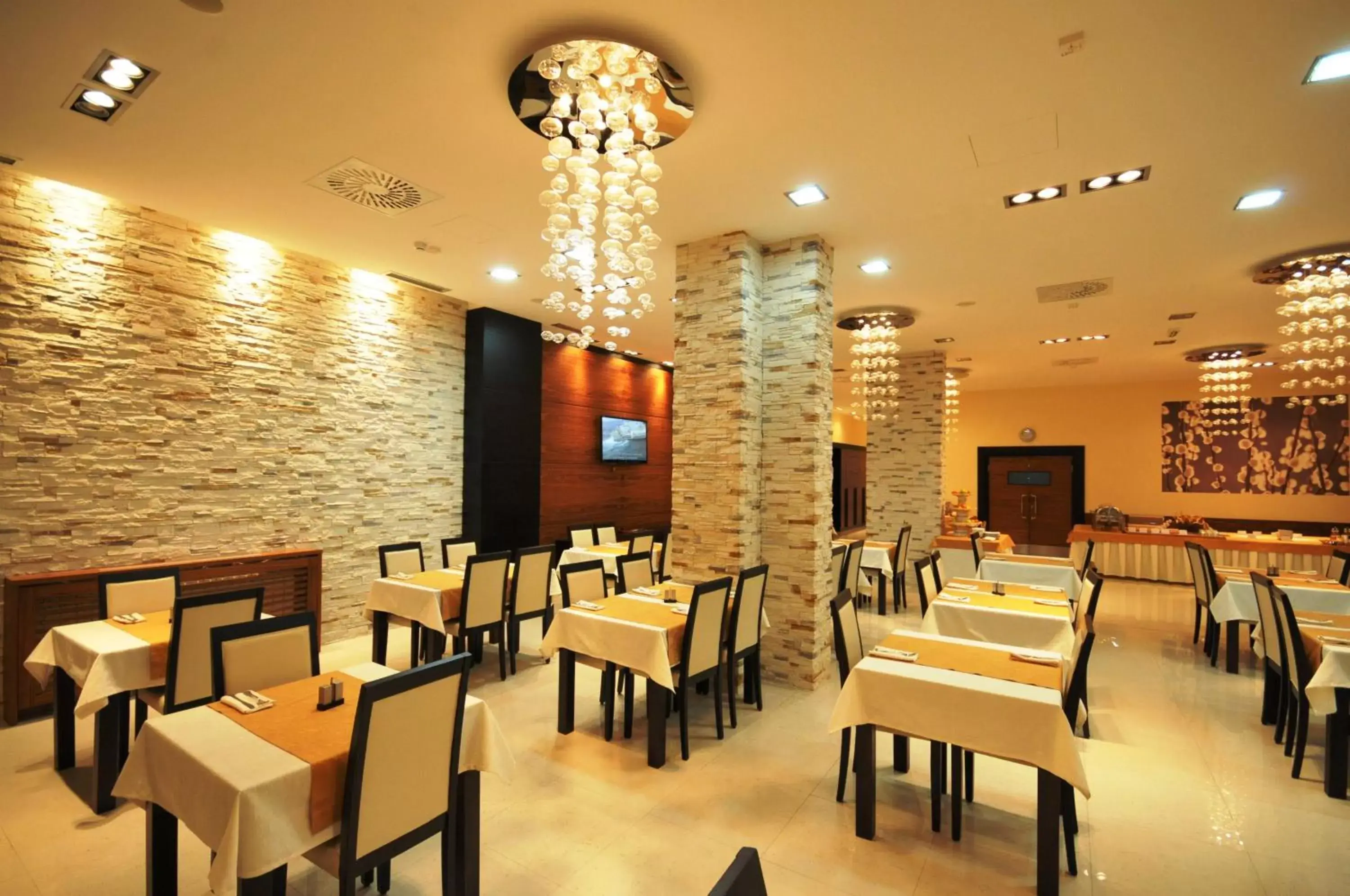 Restaurant/places to eat in Garni Hotel Nevski Restaurant/places to eat in Garni Hotel Nevski