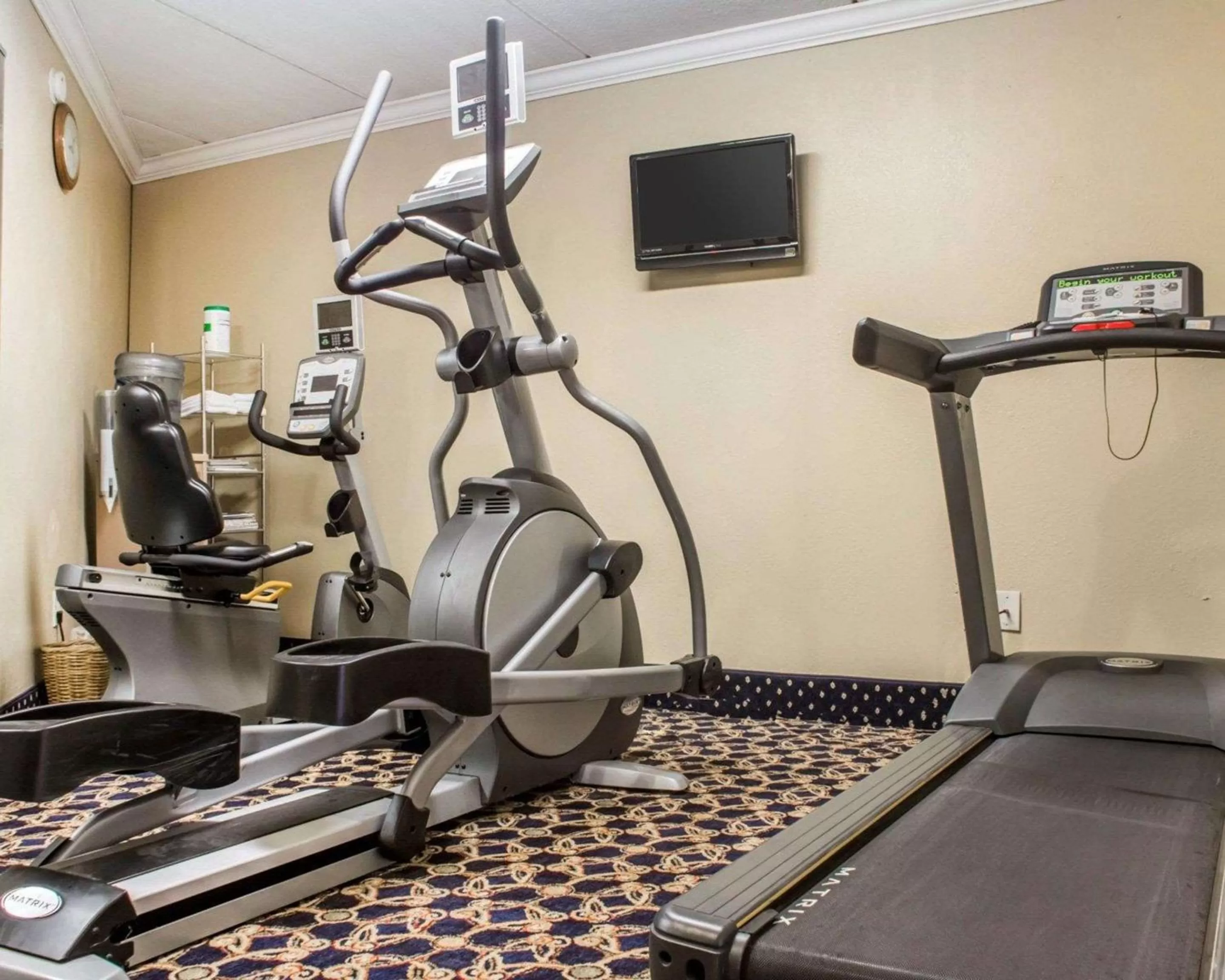 Fitness centre/facilities in Econo Lodge Darien Lakes