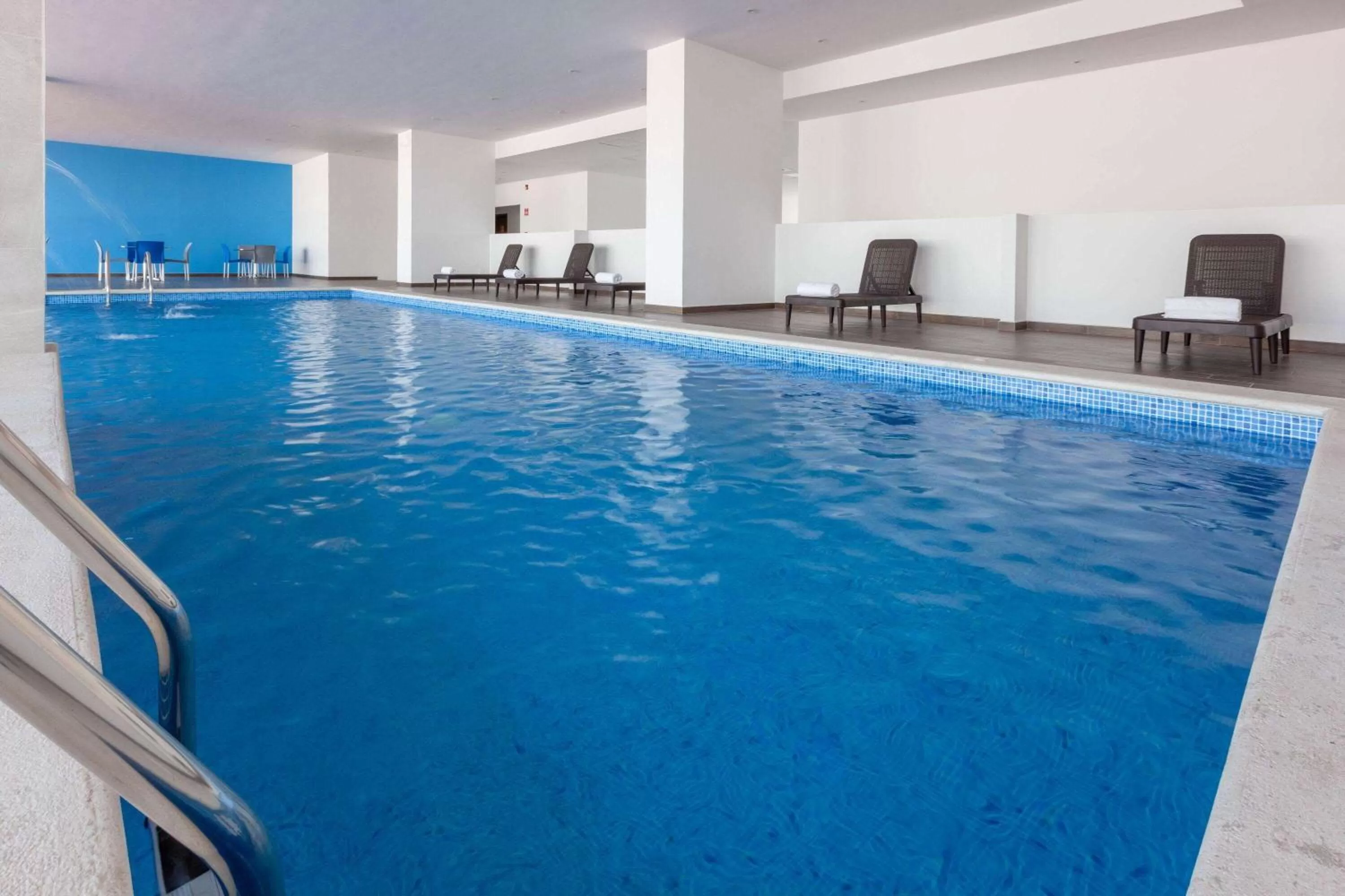 Pool view in Wyndham Puebla Angelopolis
