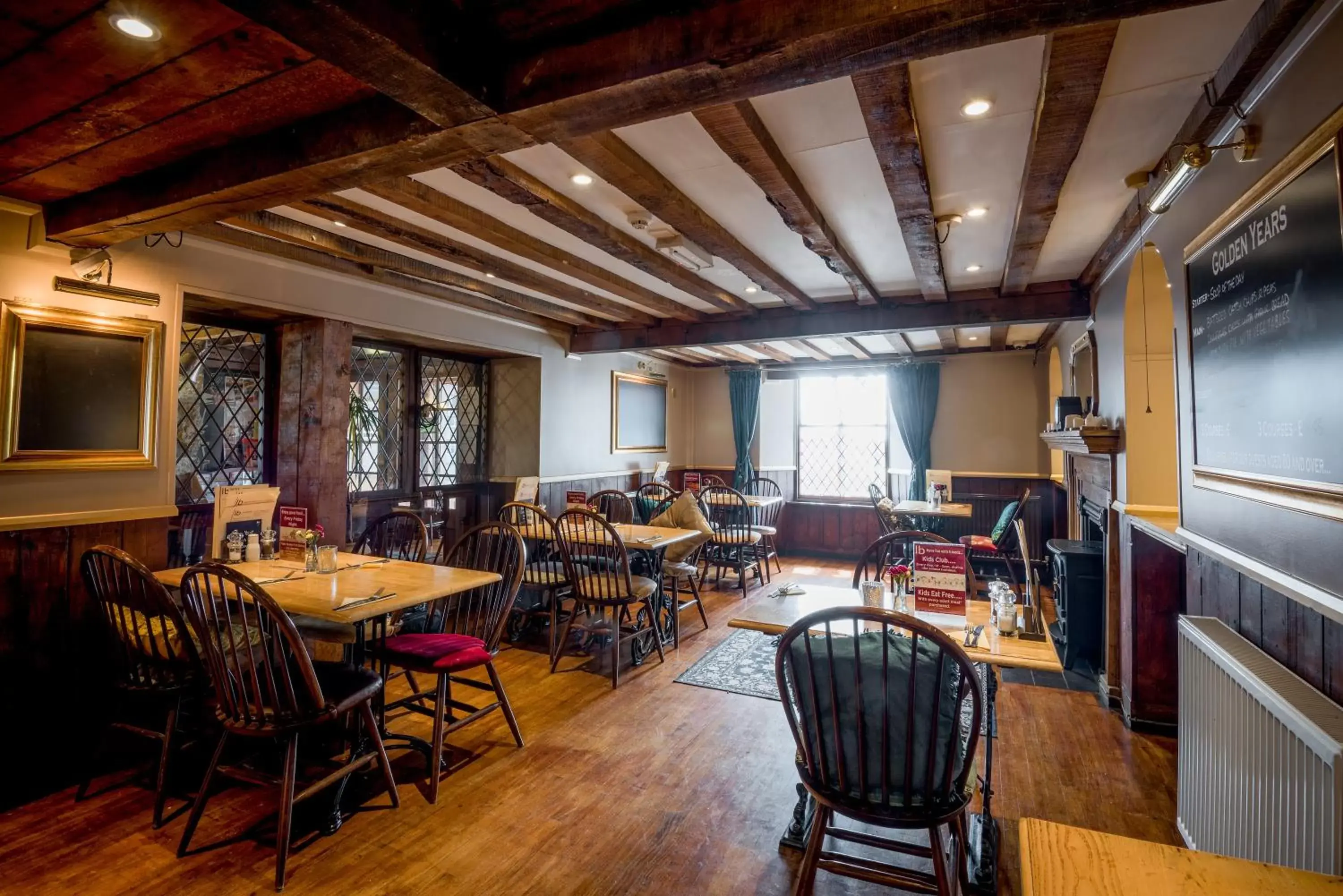 Restaurant/places to eat in The Longboat Inn Restaurant/places to eat in The Longboat Inn