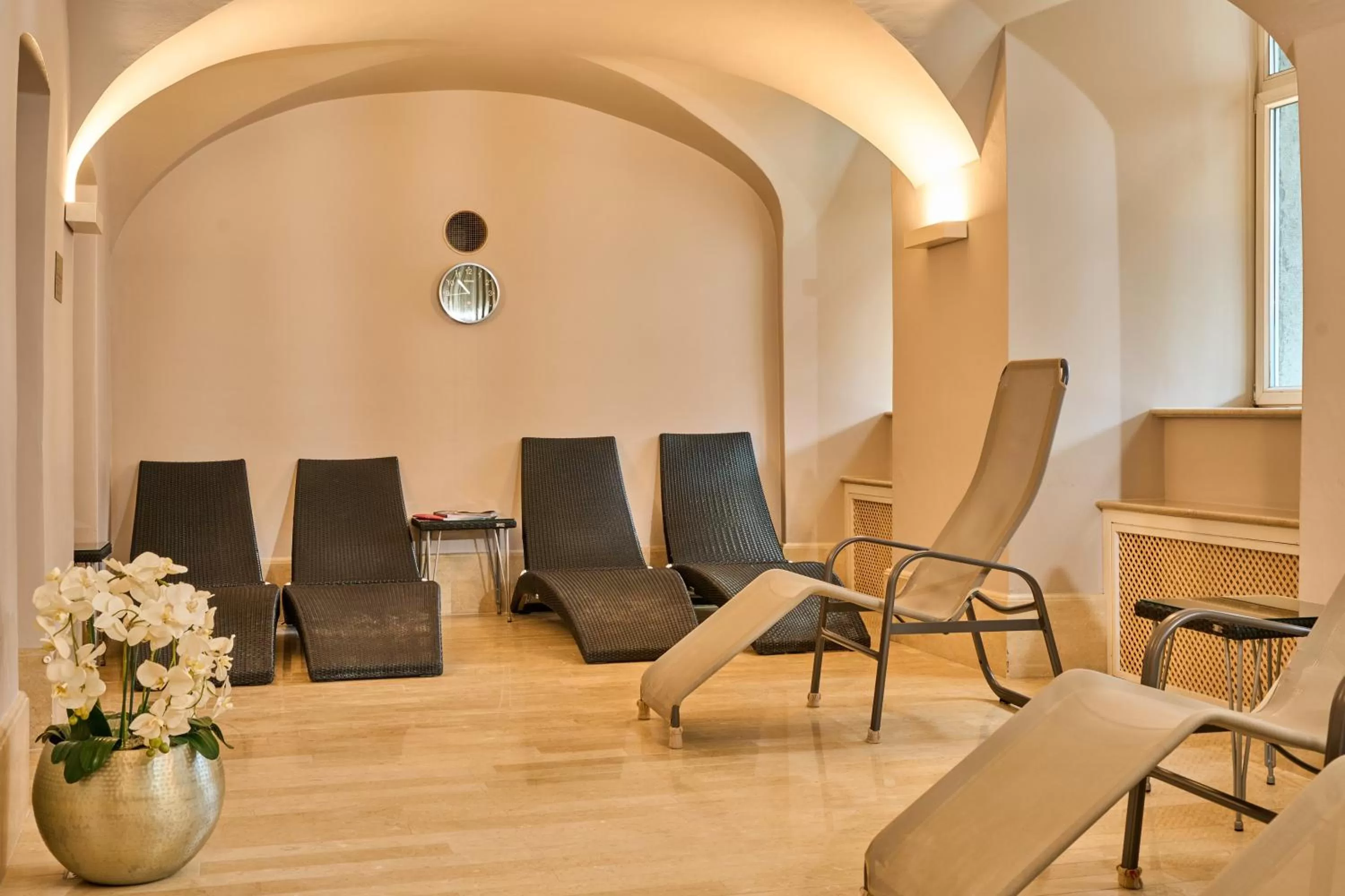 Swimming pool in Limmathof Baden - Historisches Haus & Spa