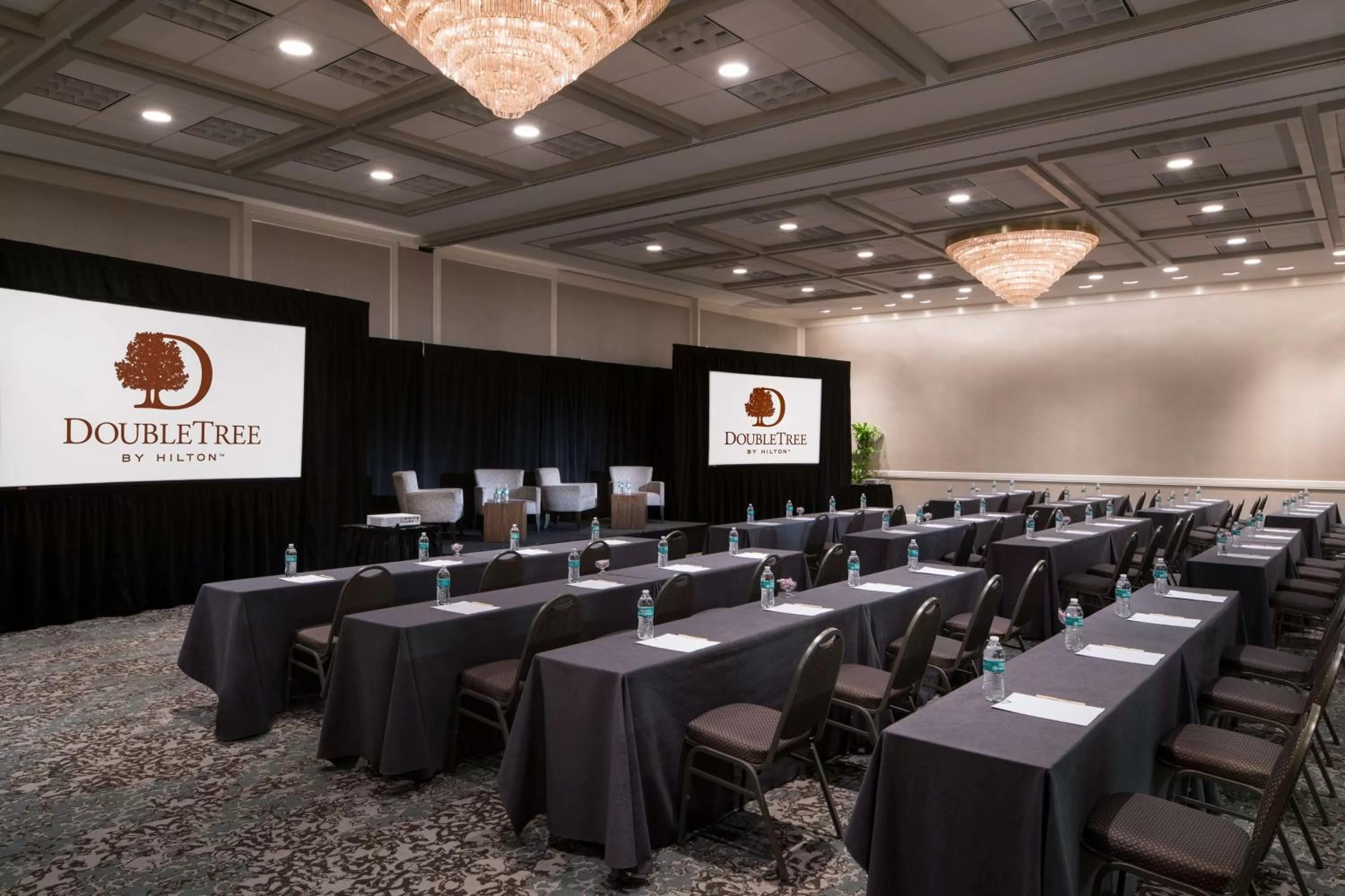 Meeting/conference room in DoubleTree by Hilton Philadelphia Airport