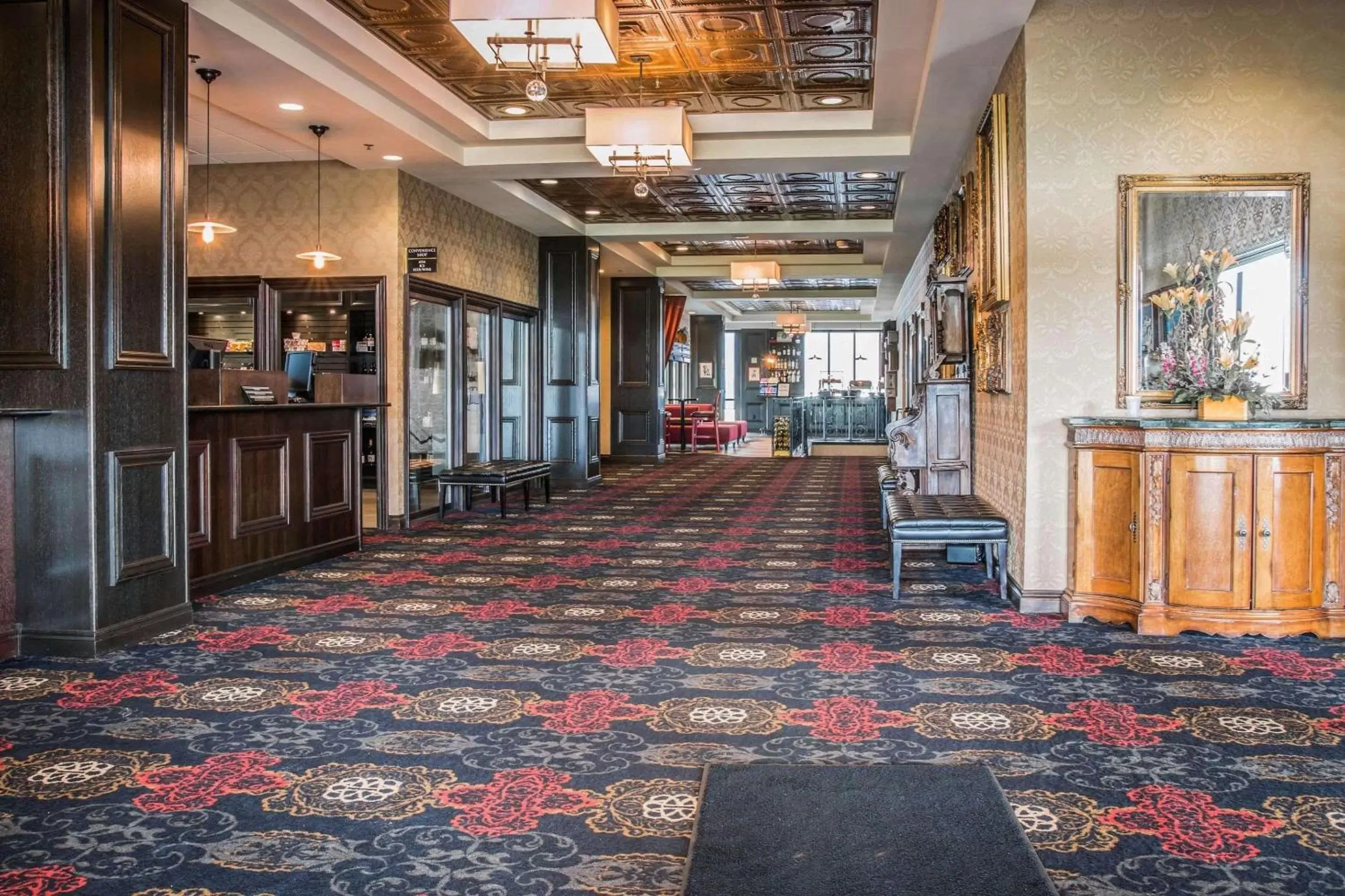 Lobby or reception, Lobby/Reception in Shoreline Inn & Conference Center, Ascend Hotel Collection