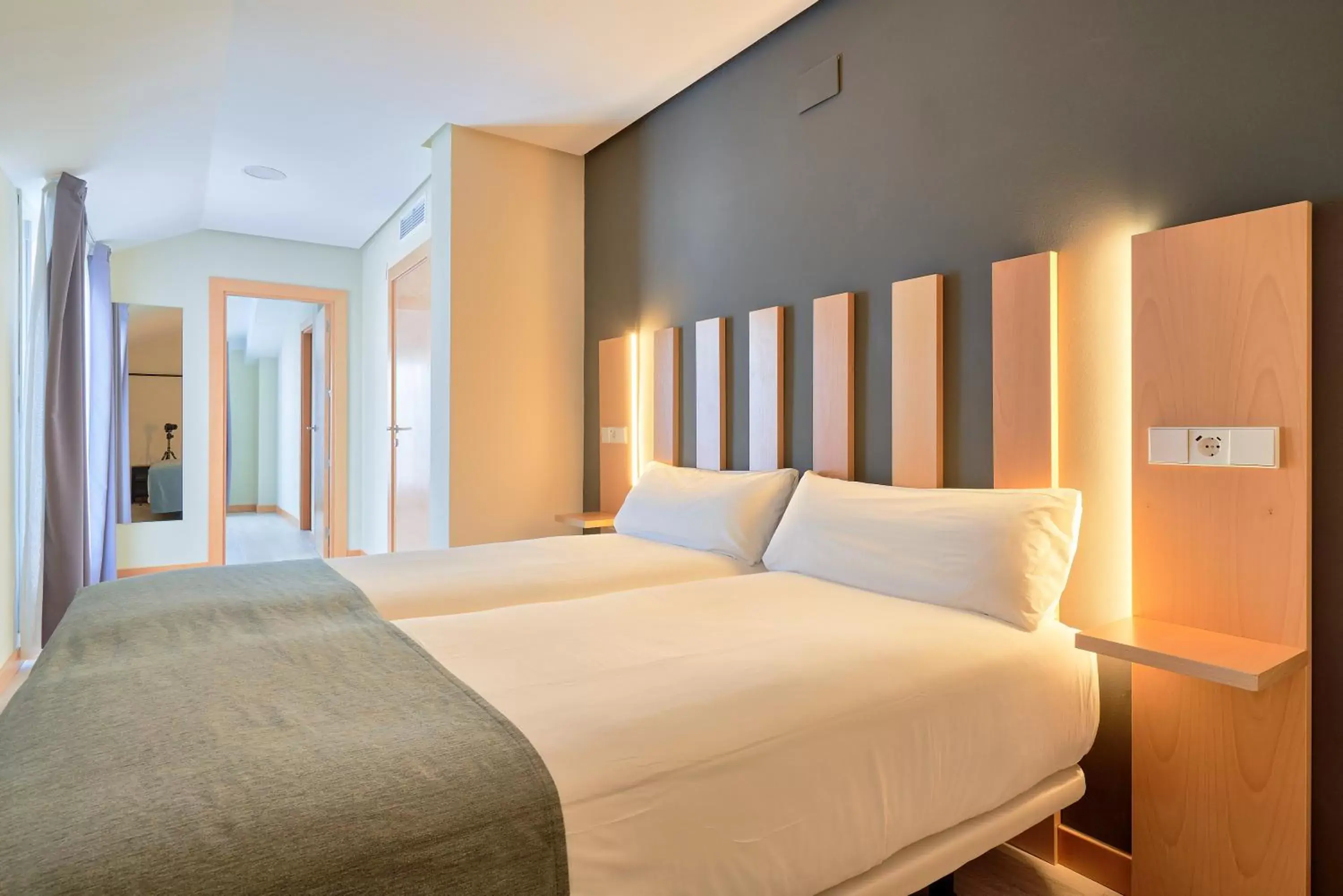 Bed in Smart Hotel La Sagra