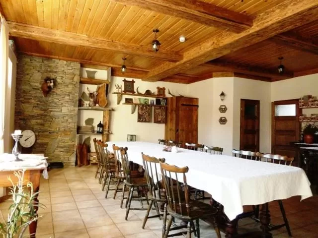 Gościniec Dworski w Ropie - Pokoje gościnne