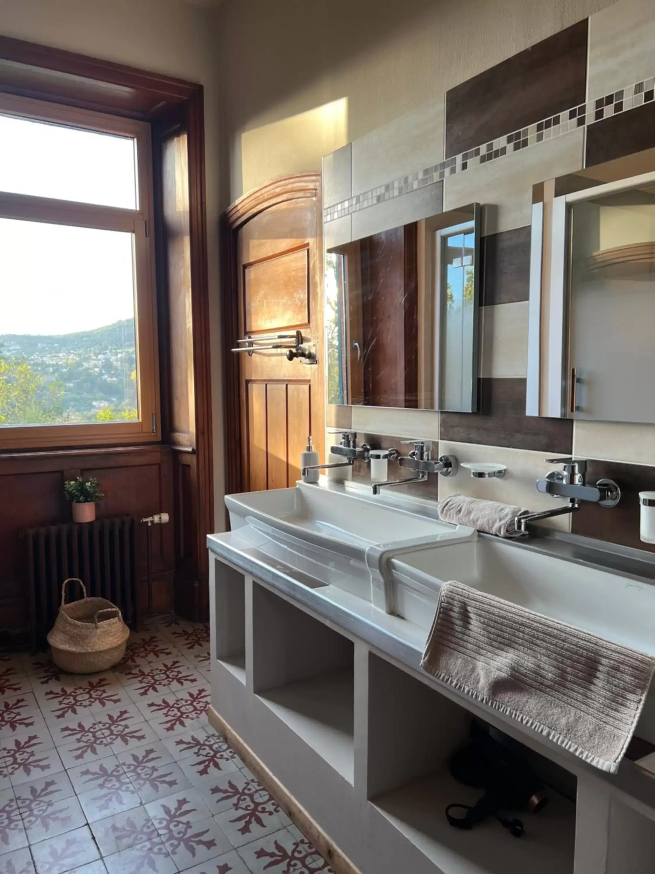 Bathroom in O'Cottage double jardin