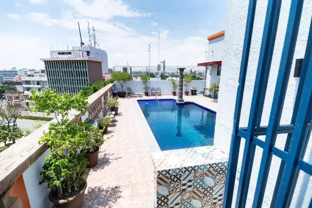 Swimming pool, Pool View in Hotel Santiago De Compostela - Guadalajara Centro Historico