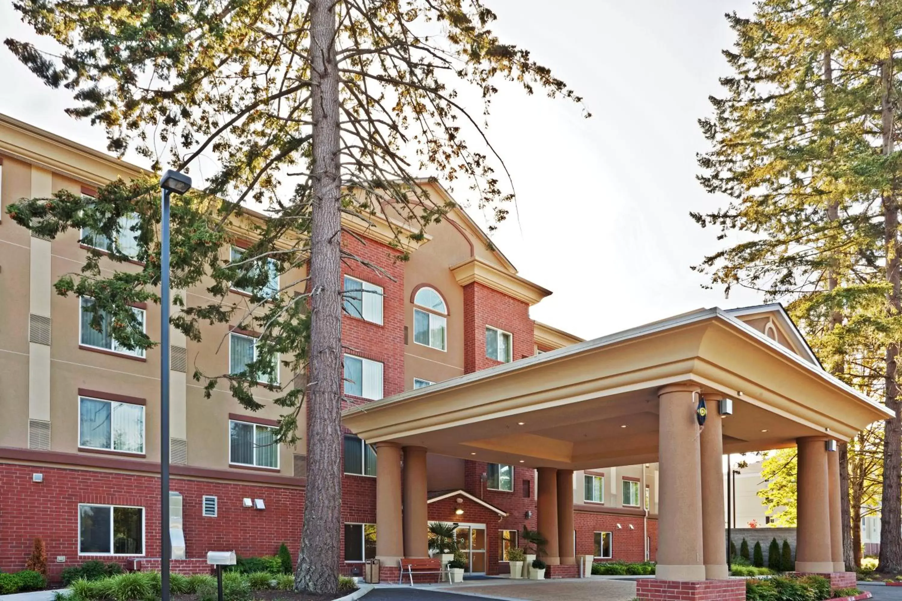 Property Building in Holiday Inn Express Hotel & Suites Lacey, an IHG Hotel