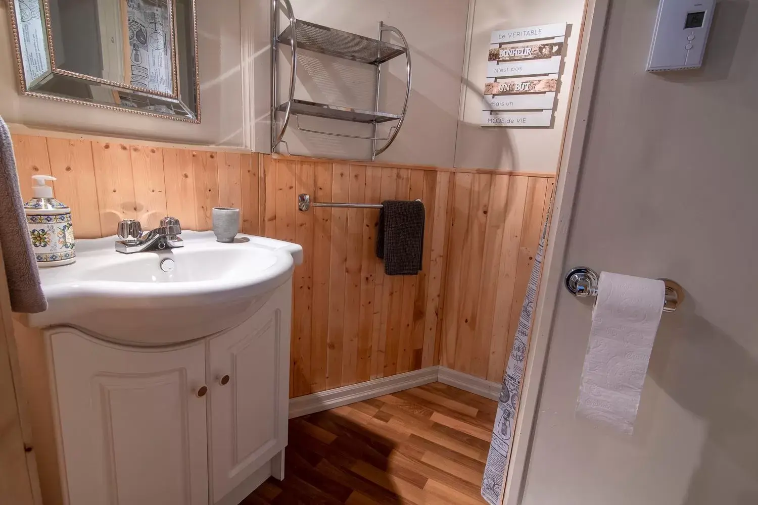 Bathroom in Camping Chalets Spas Pignons Rouges
