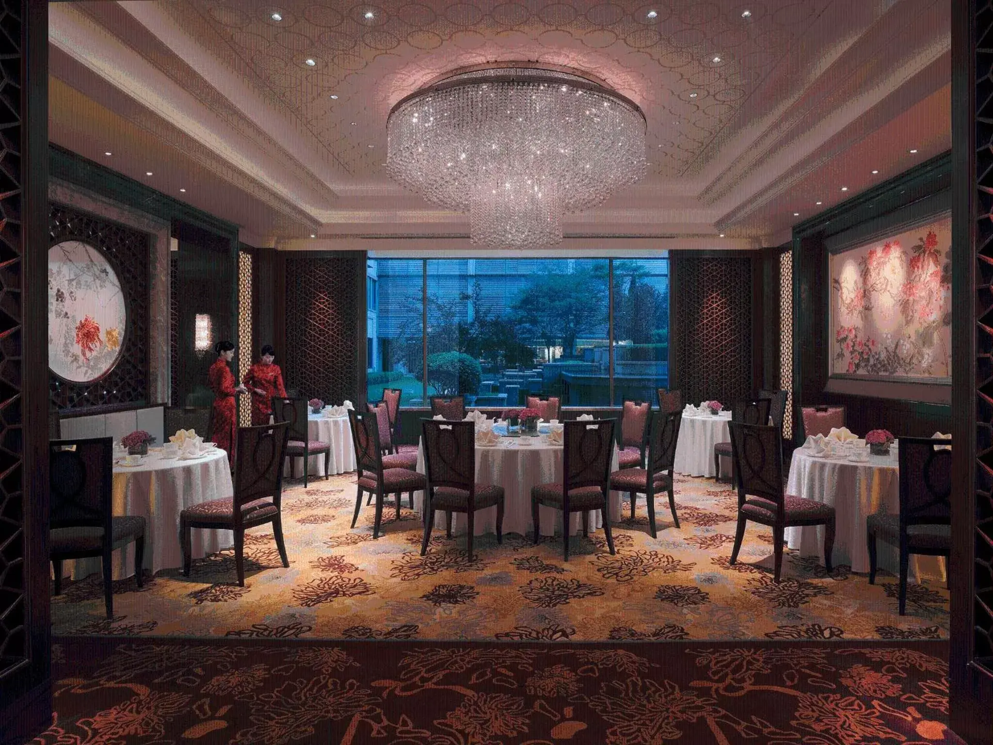 Restaurant/Places to Eat in Shangri-La Qingdao - May Fourth Square