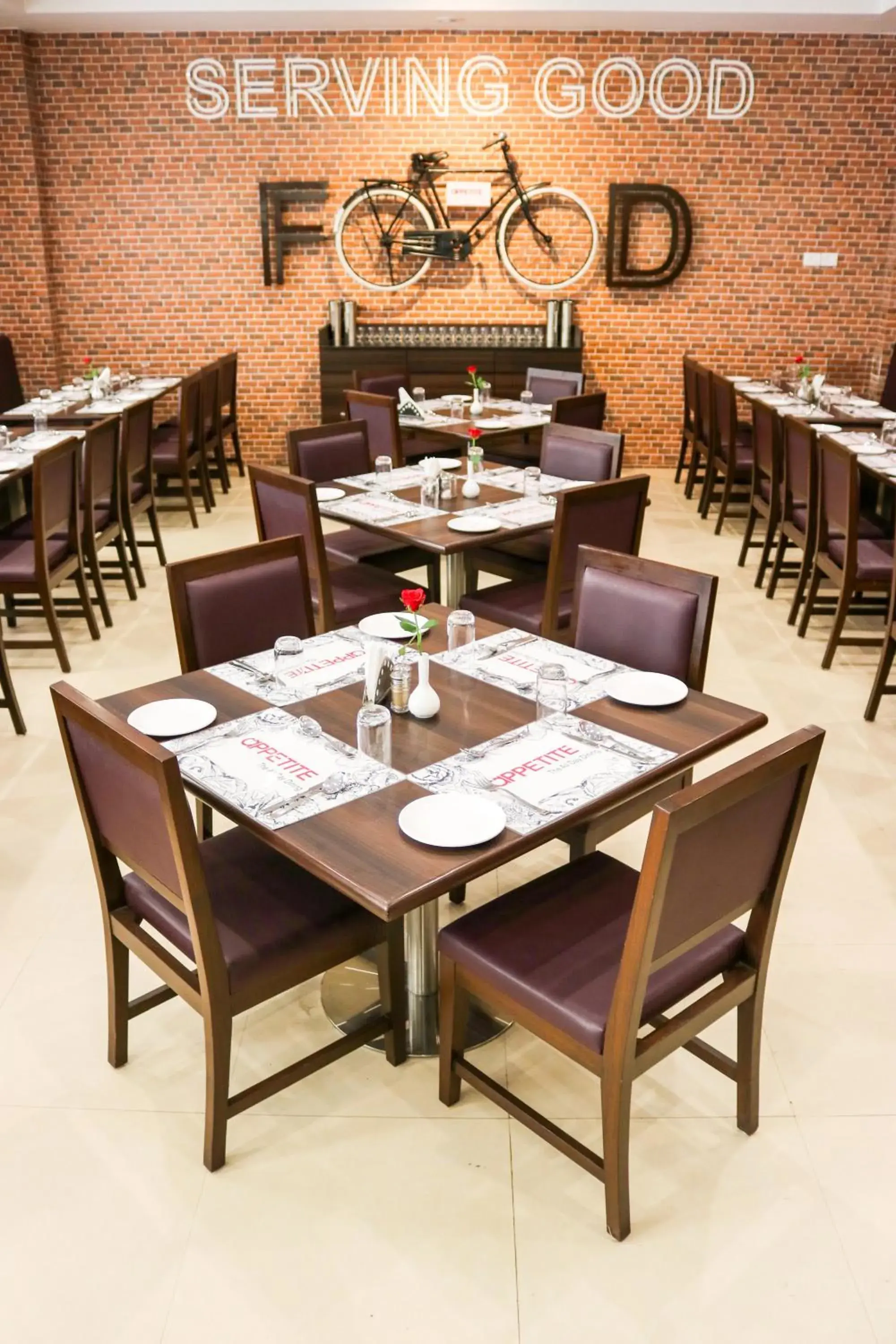 Food and drinks, Restaurant/Places to Eat in 7 Apple Hotel, Vadodara