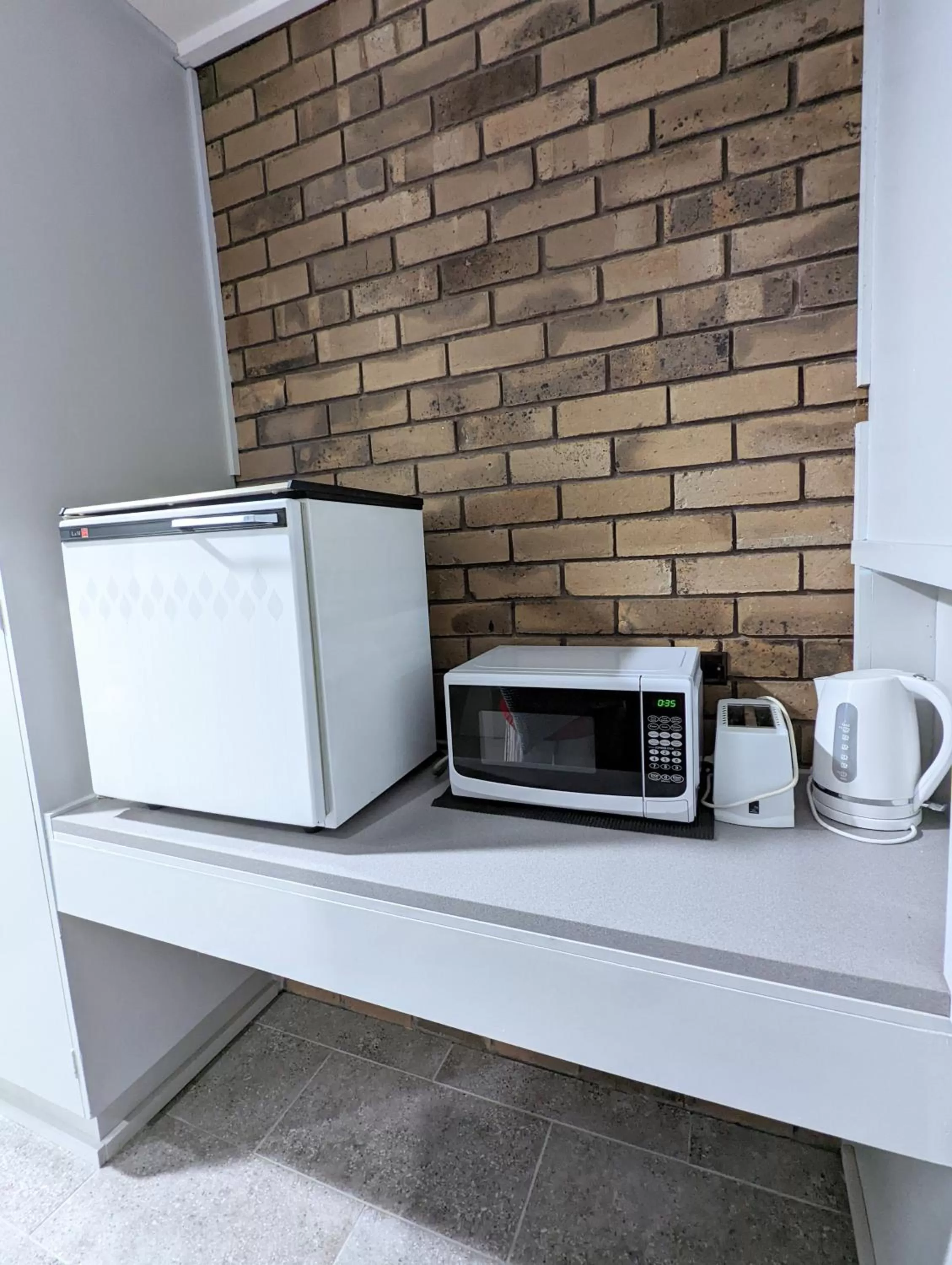 Homestead Motor Inn & Apartments