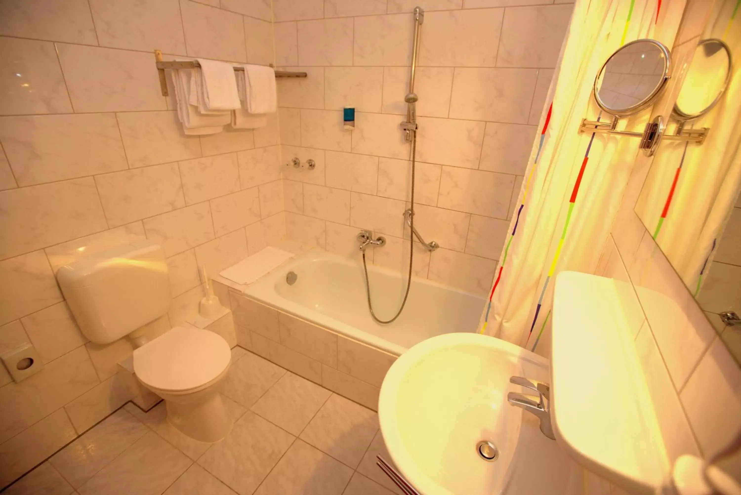 Shower, Bathroom in Airport Hotel Walldorf