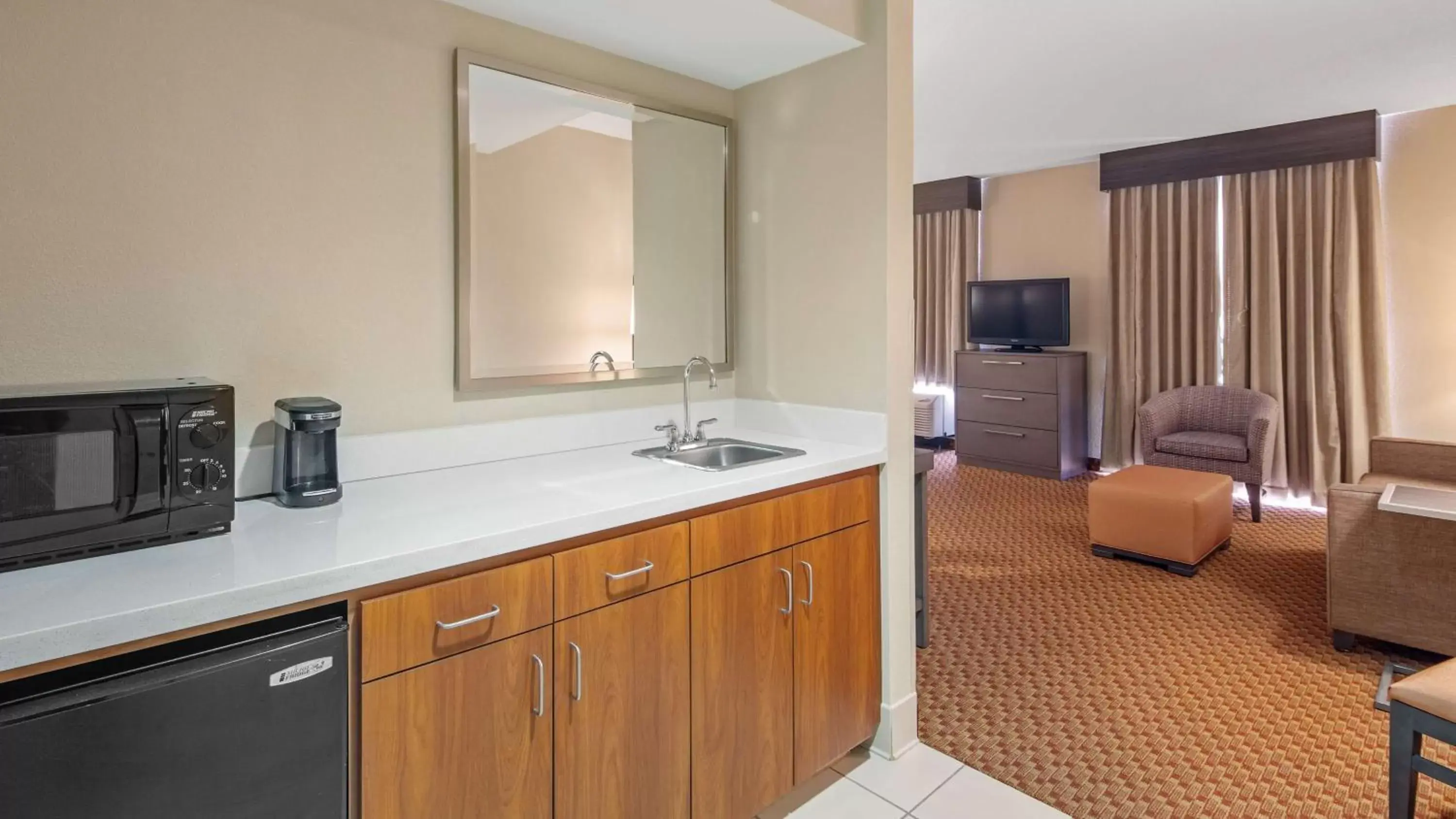 On site, Bathroom in Best Western Plus Kendall Hotel & Suites